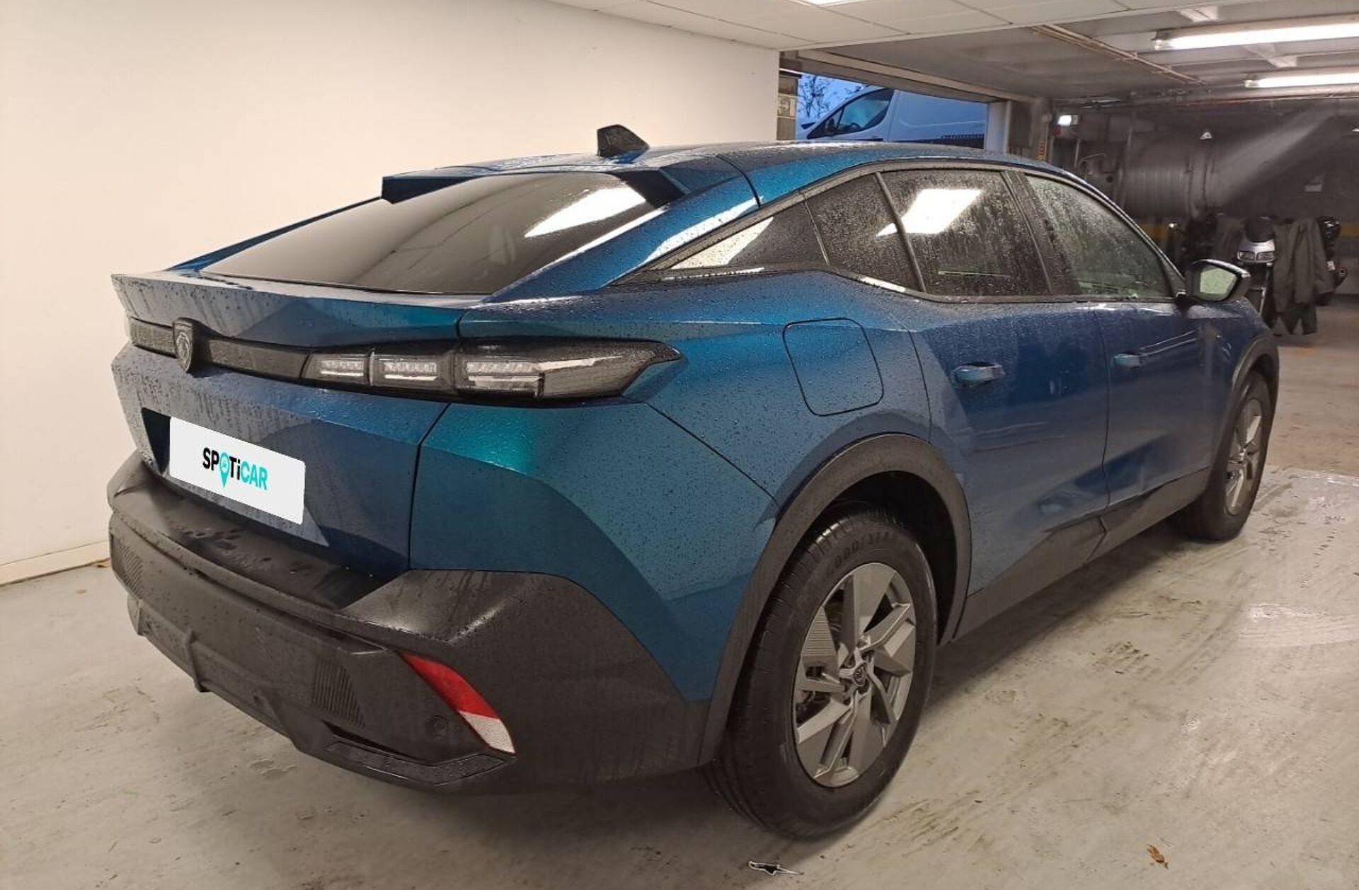 PEUGEOT 408 1.2 Hybrid Allure e-DCS6