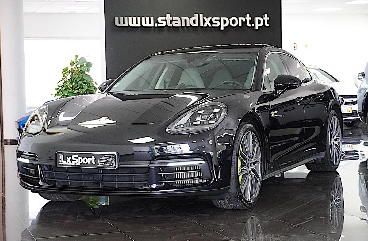 PORSCHE Panamera 4 E-Hybrid