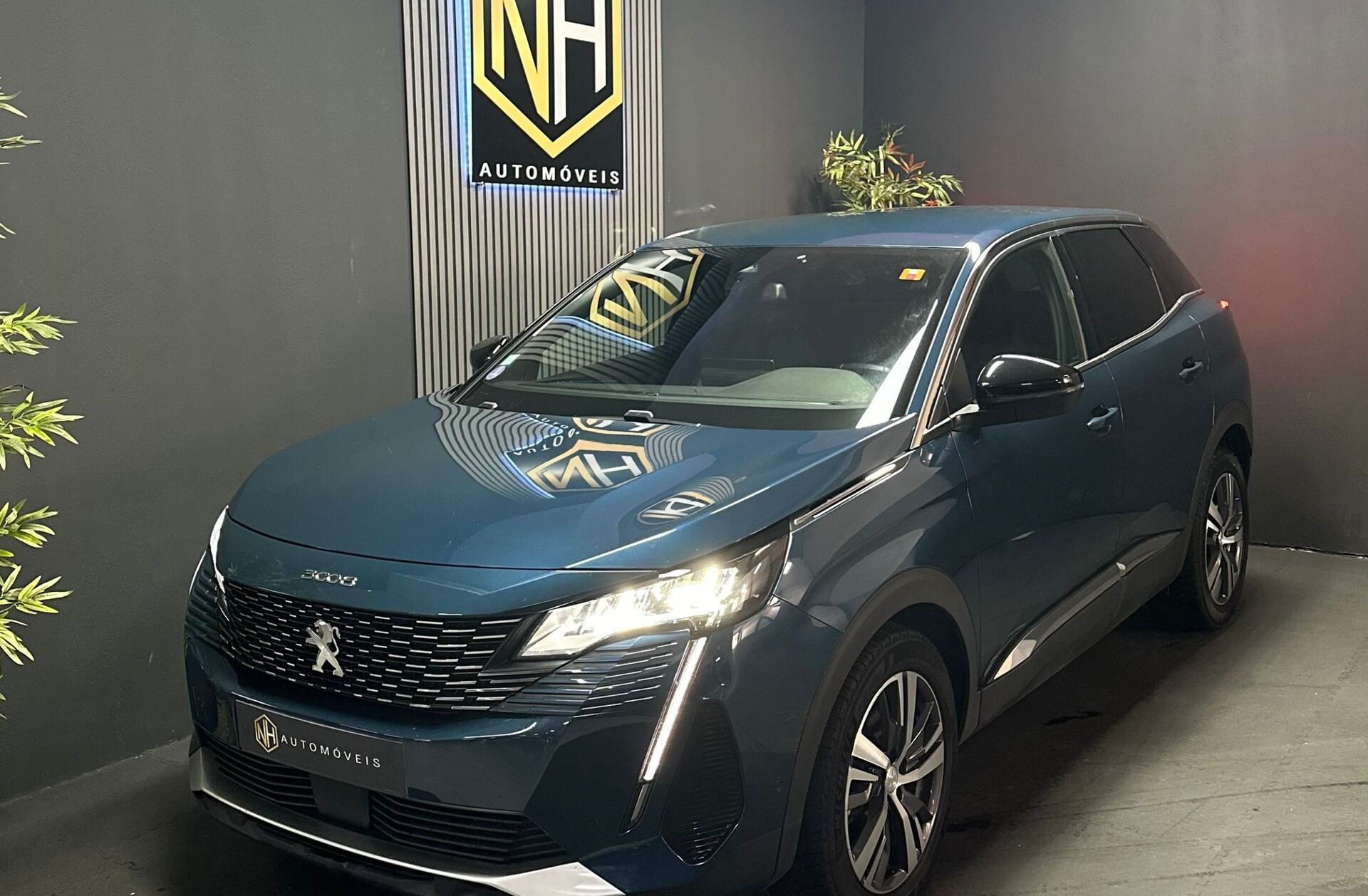 PEUGEOT 3008 1.2 PureTech Allure Pack EAT8