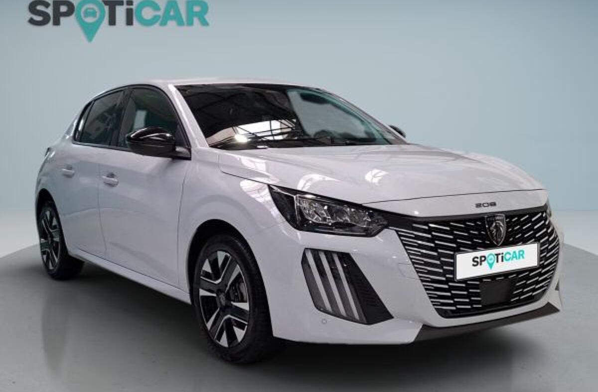 PEUGEOT 208 1.2 Hybrid Allure e-DCS6