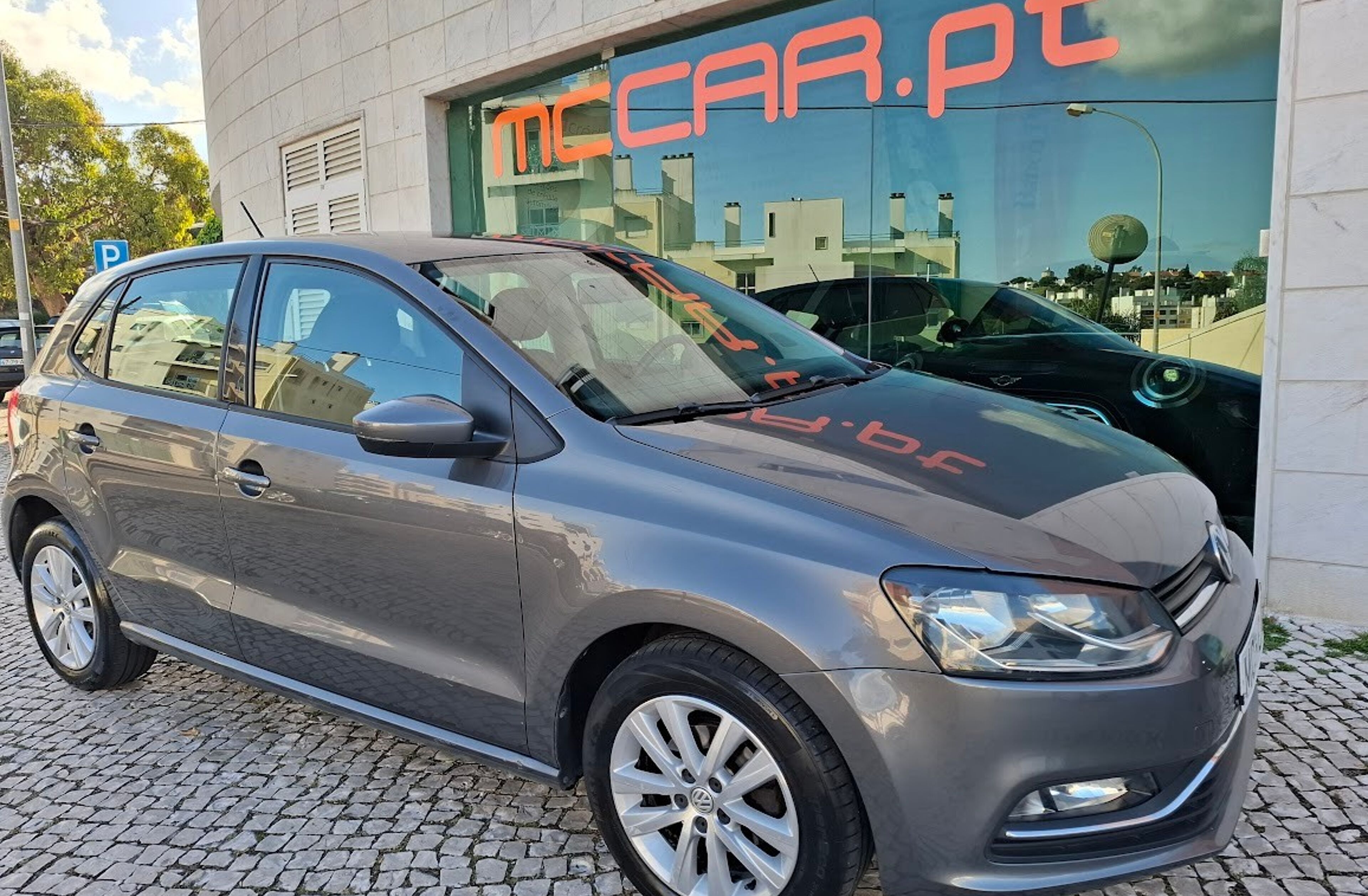 VOLKSWAGEN Polo 1.0 Confortline
