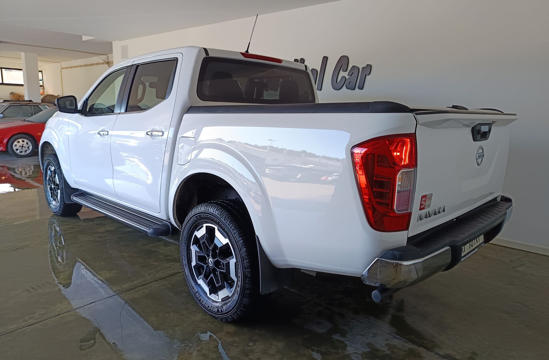 NISSAN Navara 2.3 dCi CD 4WD N-Connecta