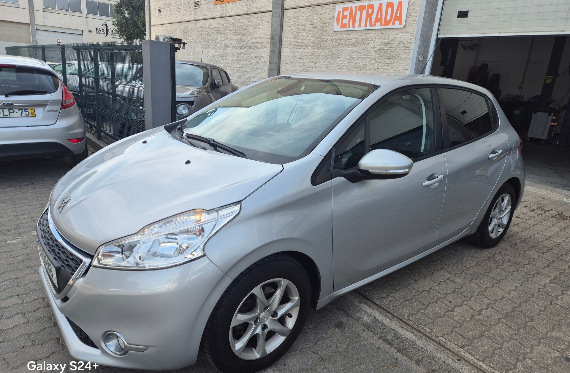 PEUGEOT 208 1.2 VTi Active