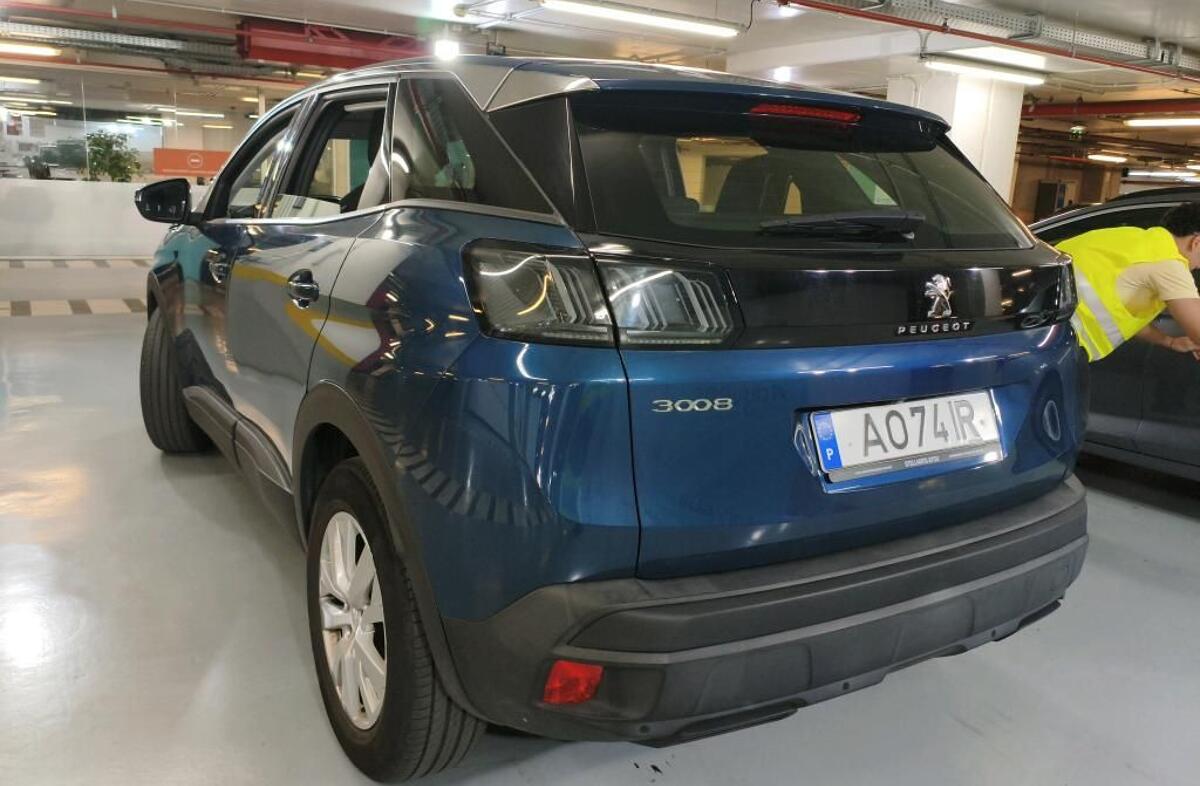 PEUGEOT 3008 1.5 BlueHDi Active Pack