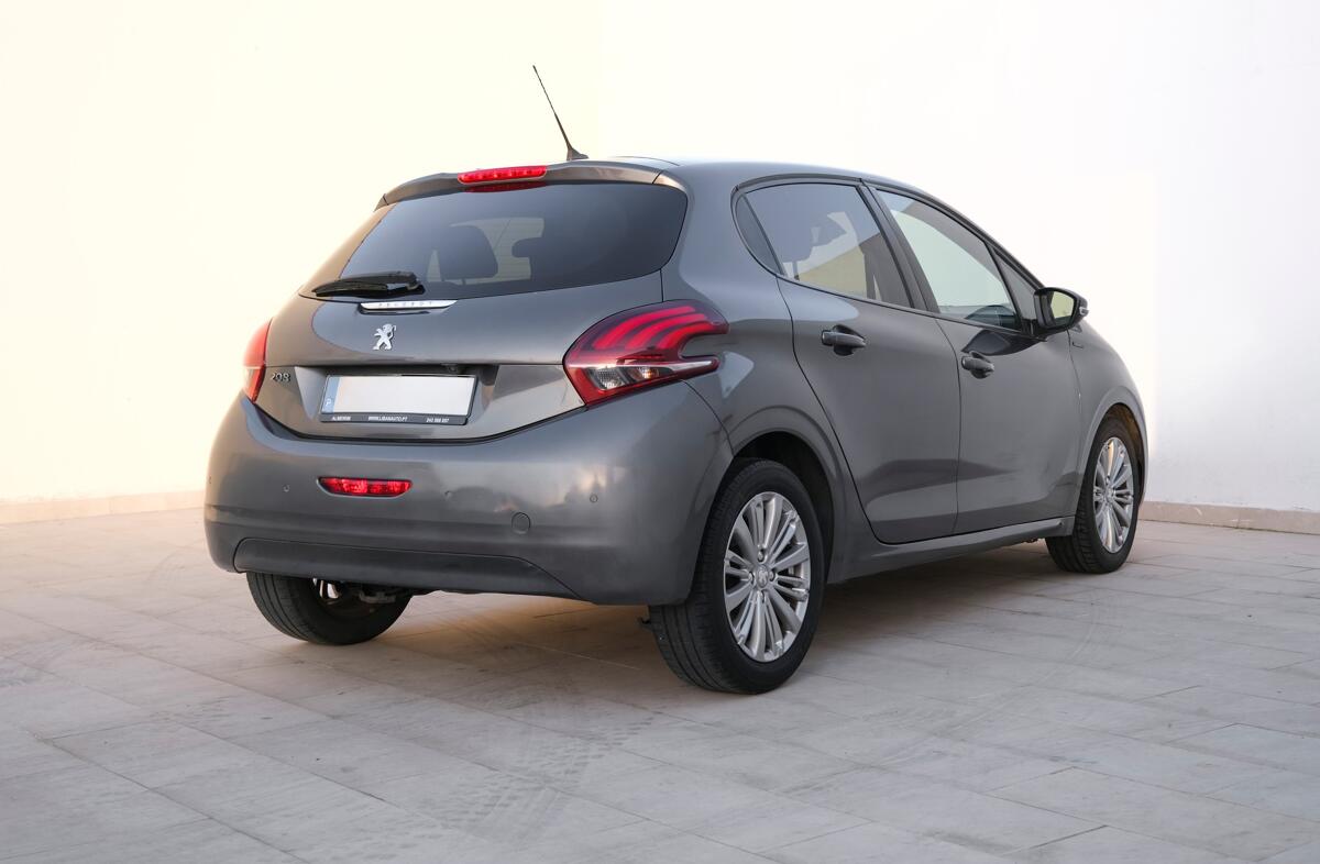 PEUGEOT 208 1.5 BlueHDi Active