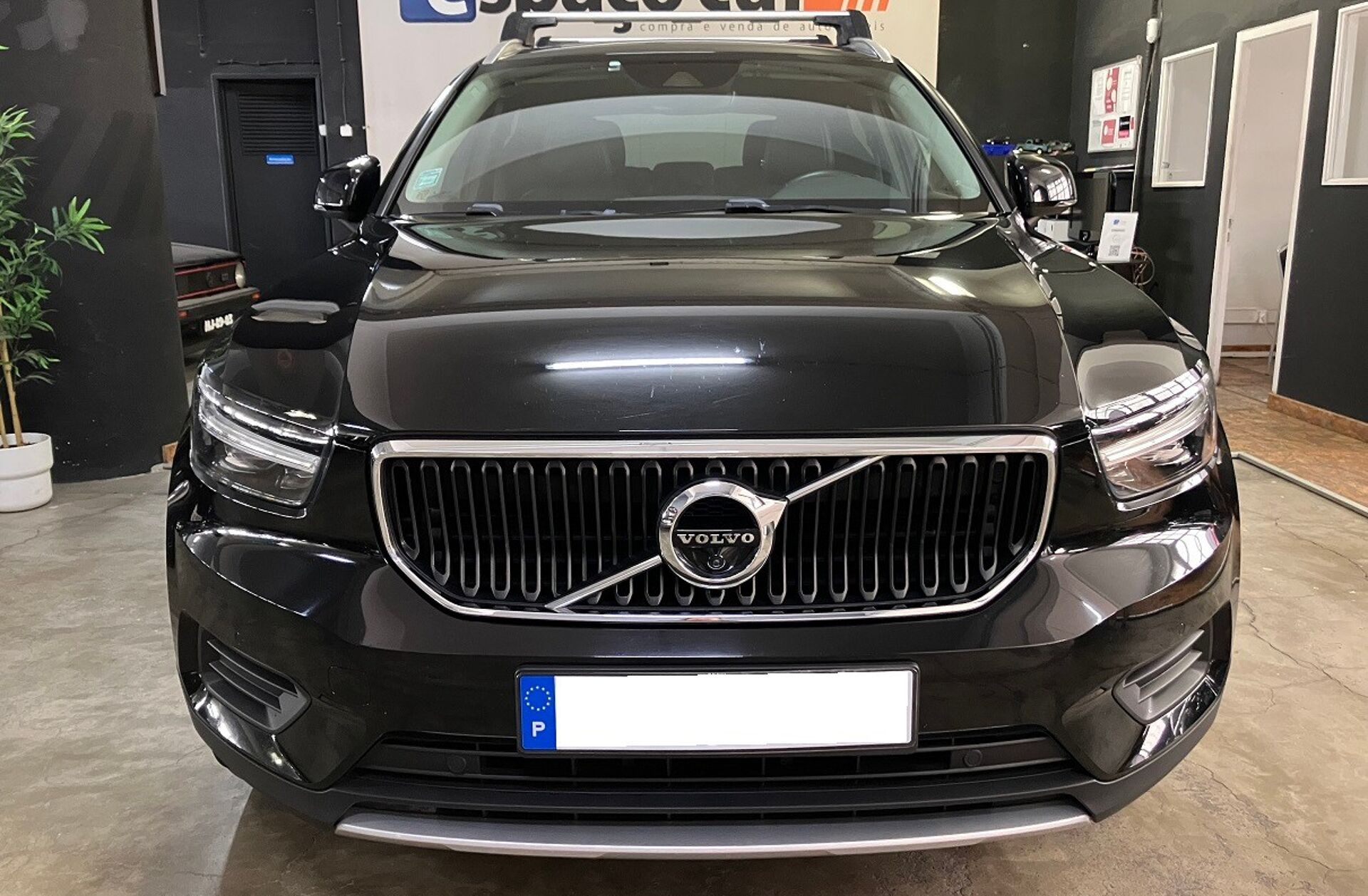 VOLVO XC40 2.0 D3 Momentum Plus