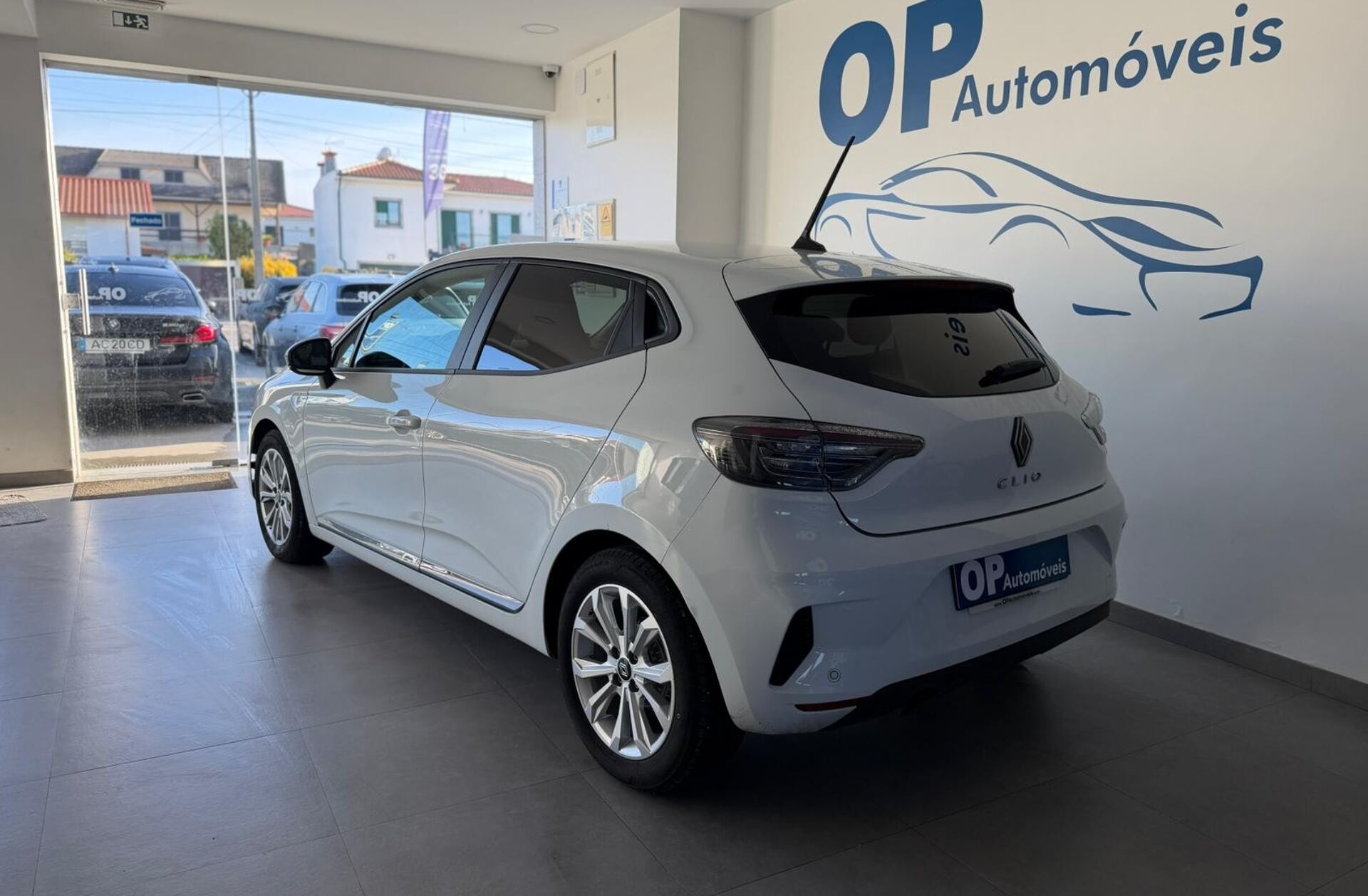 RENAULT Clio 1.0 TCe Evolution Bi-Fuel