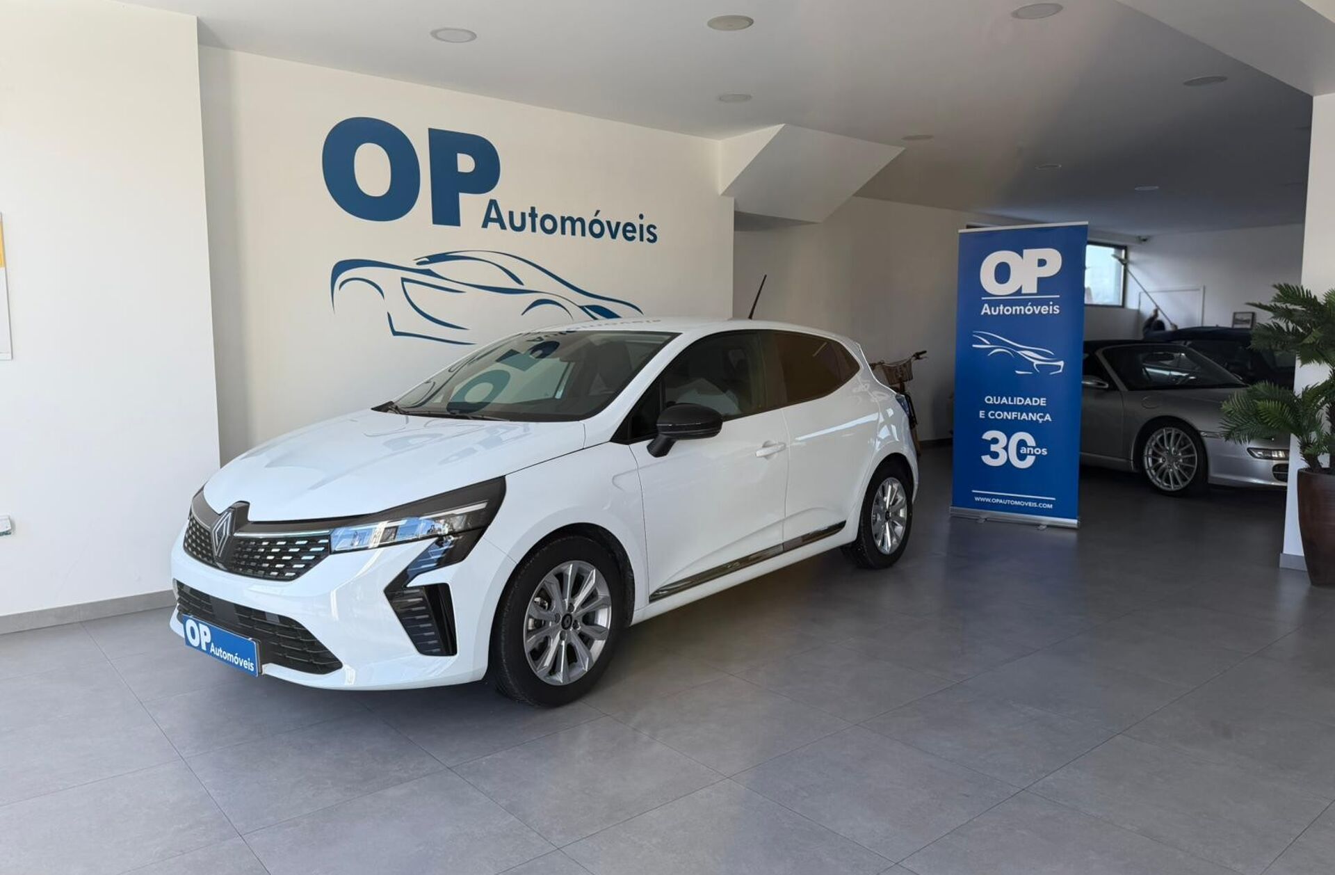 RENAULT Clio 1.0 TCe Evolution Bi-Fuel