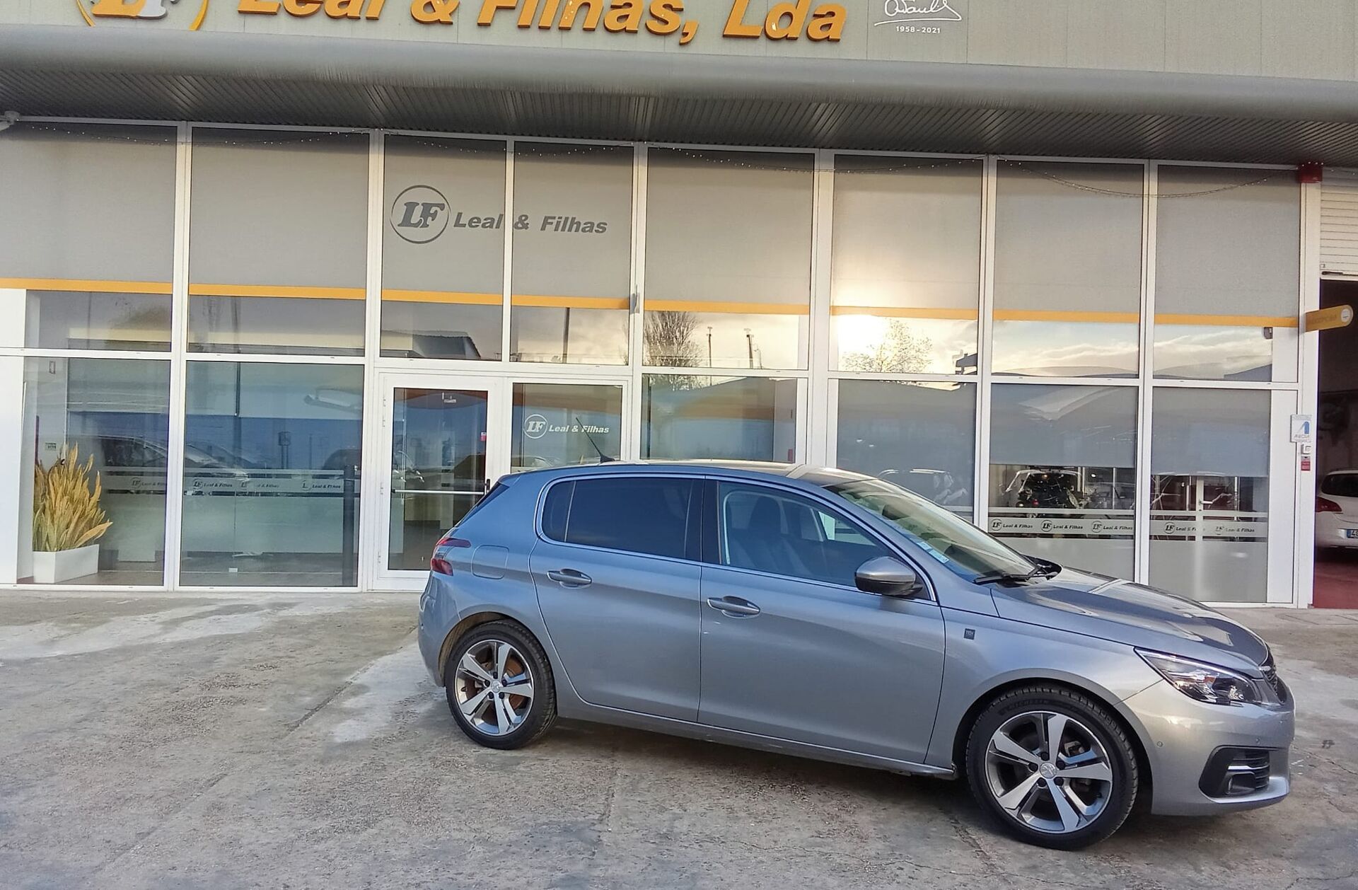 PEUGEOT 308 1.2 PureTech Active