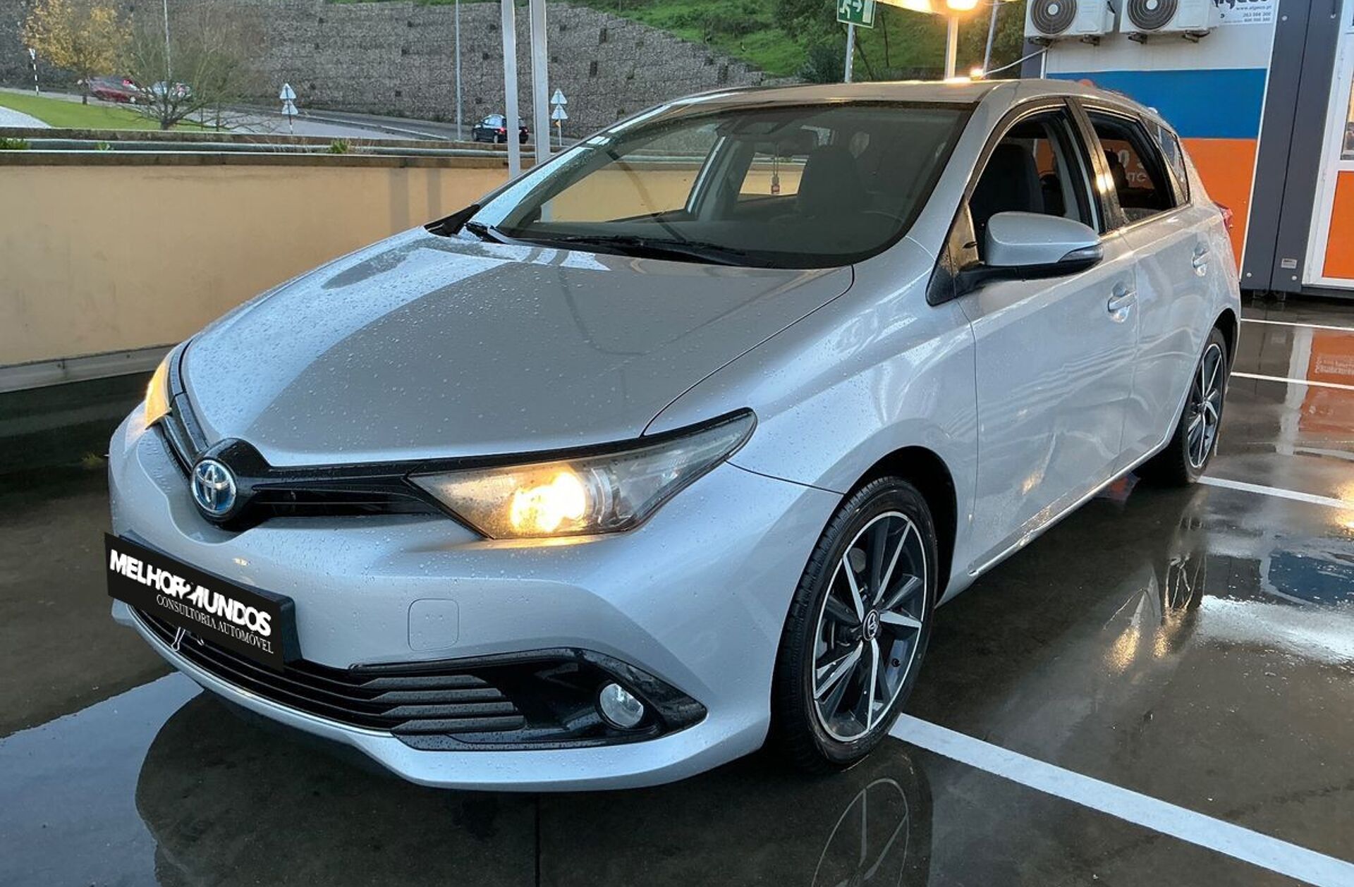 TOYOTA Auris 1.8 HSD Comfort