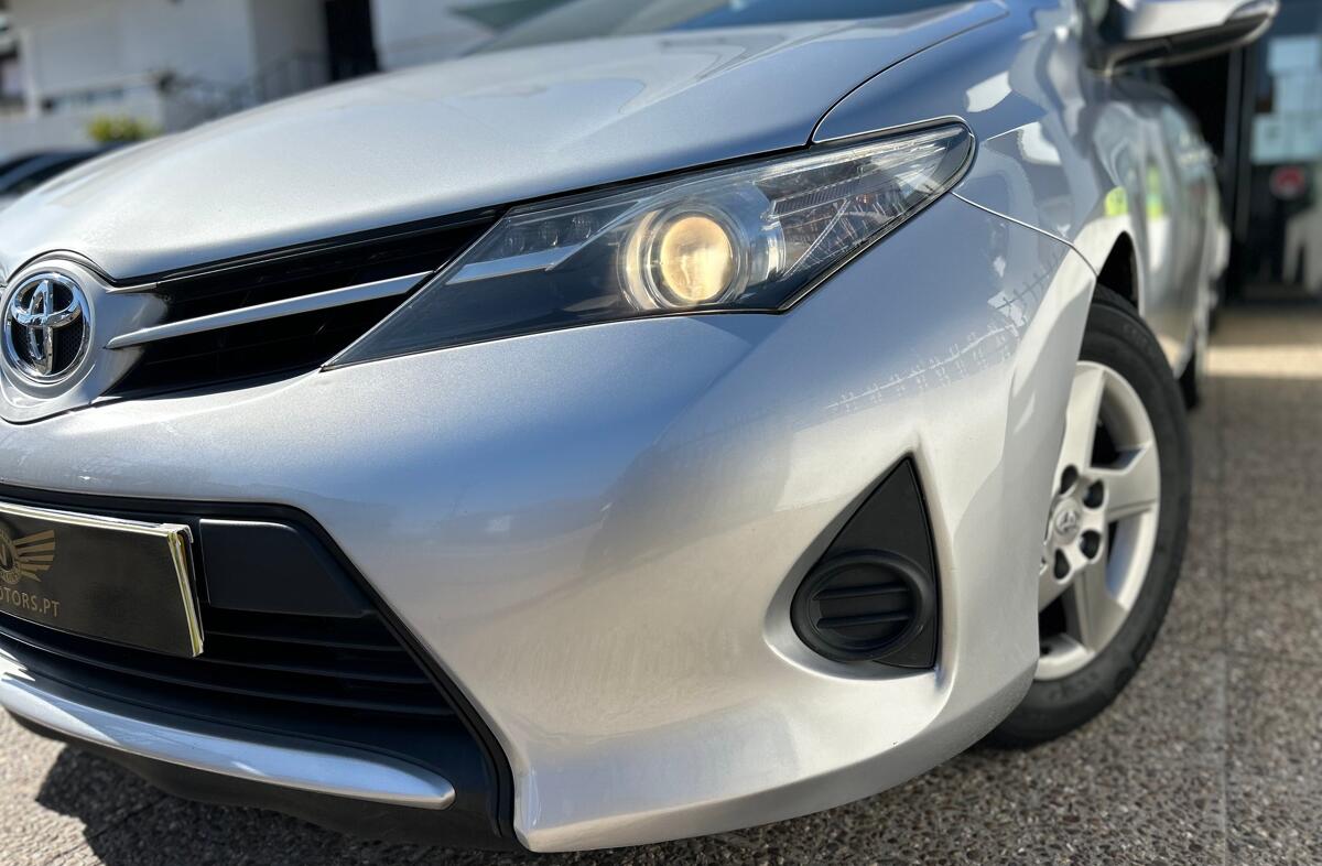 TOYOTA Auris 1.4 D-4D Comfort