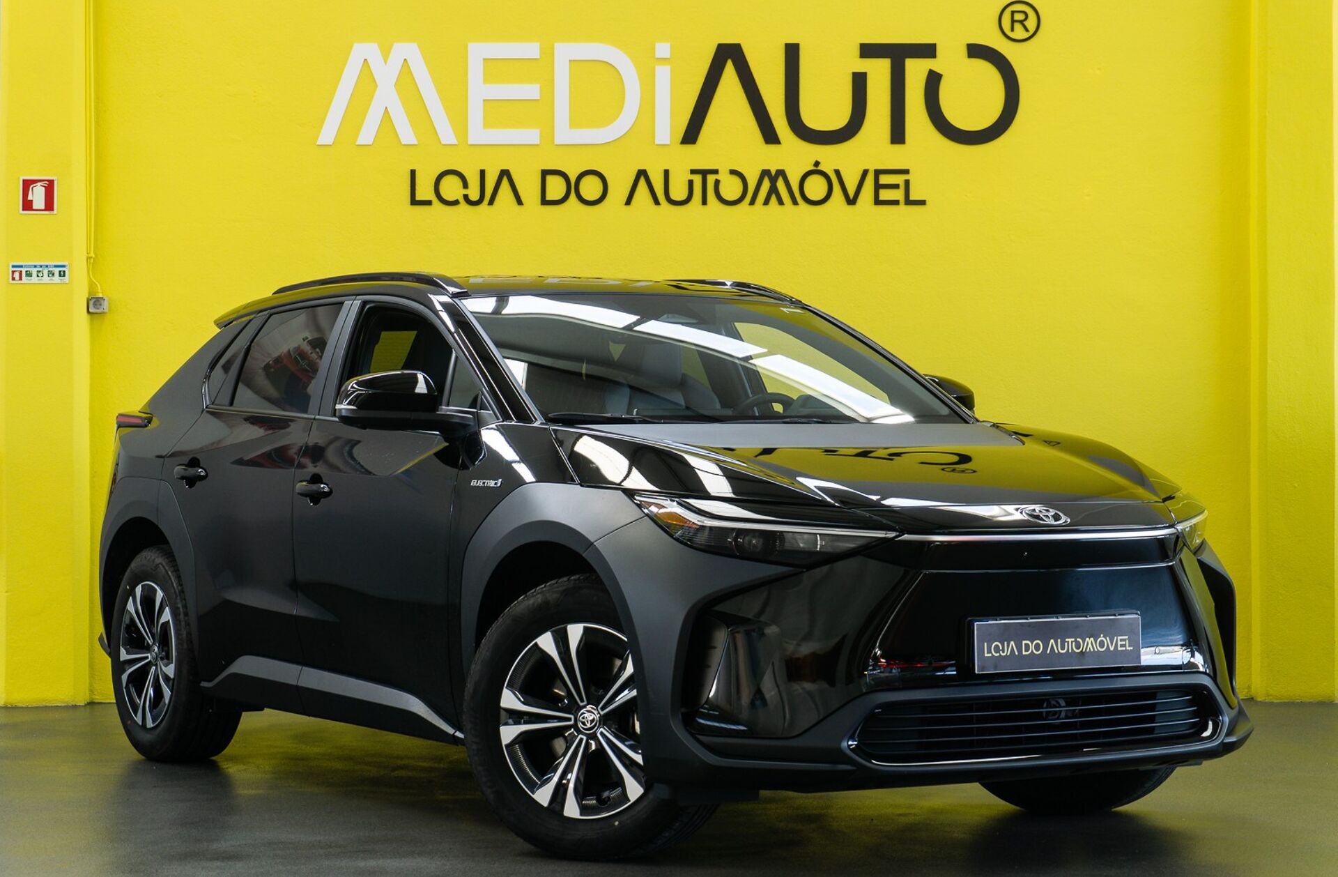 TOYOTA bZ4X 71,4 kWh Lounge