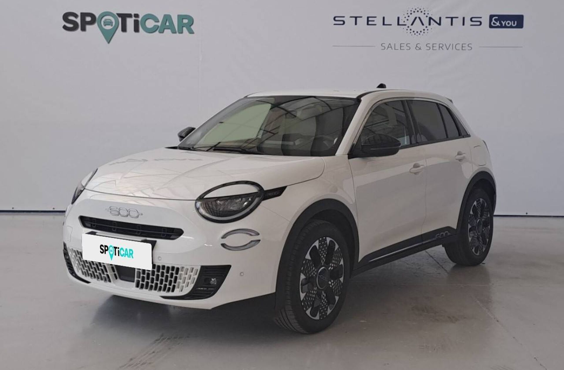 FIAT 600 1.2 Hybrid La Prima