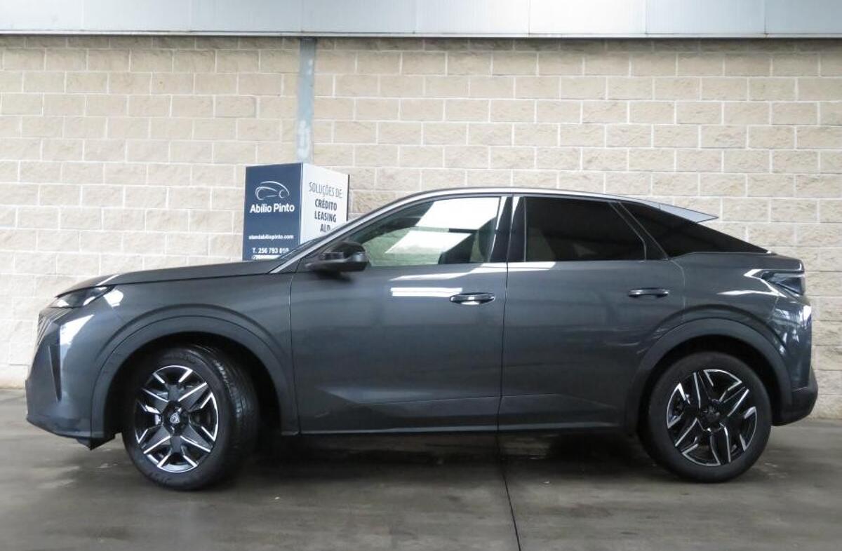 PEUGEOT 3008 1.2 Hybrid Allure e-DCS6