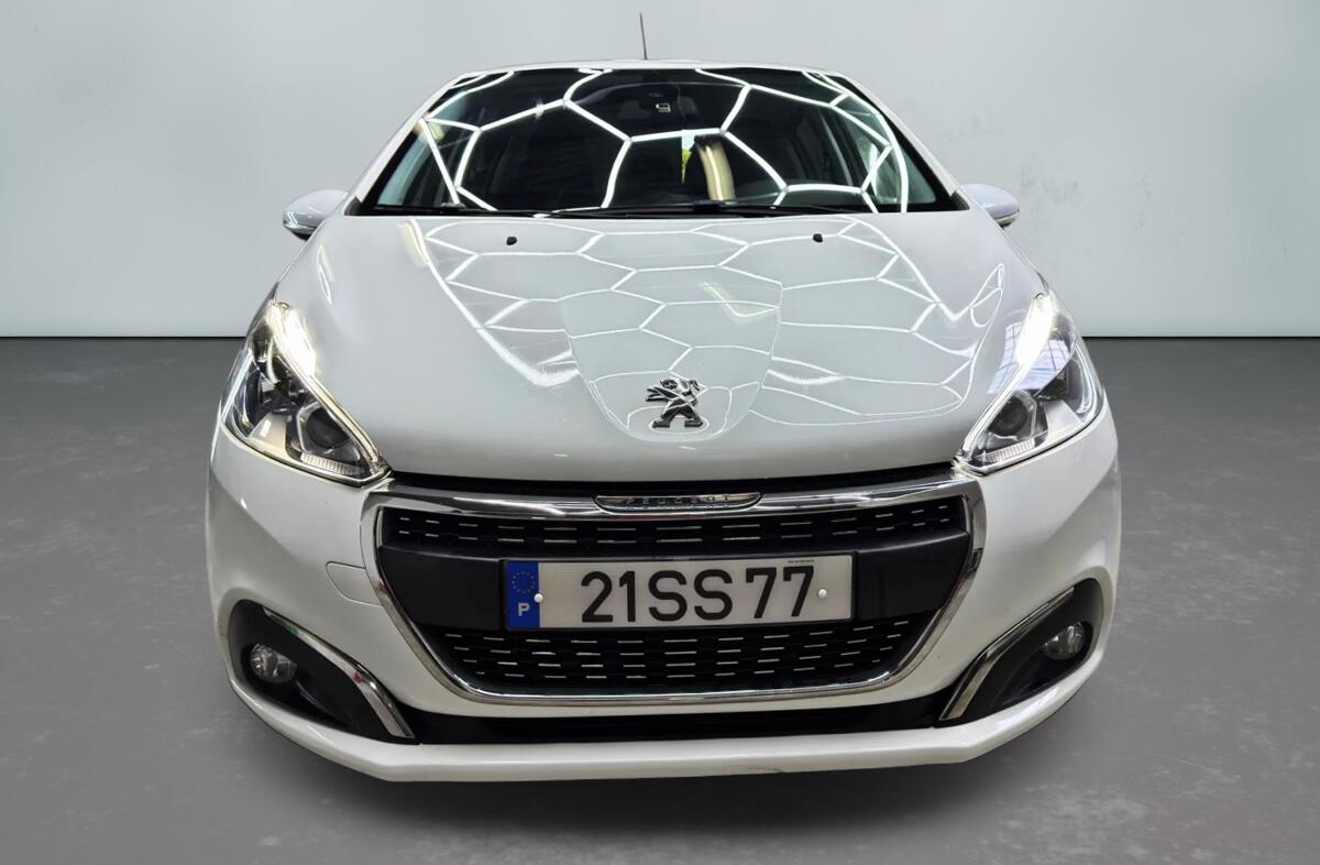 PEUGEOT 208 1.6 BlueHDi Style