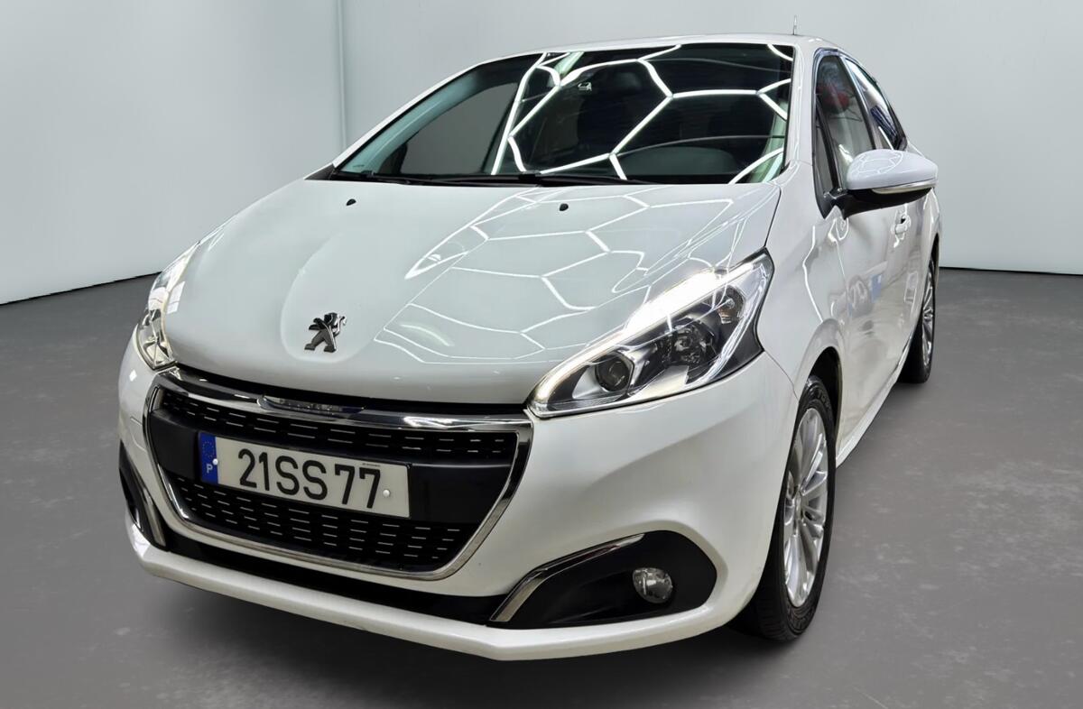 PEUGEOT 208 1.6 BlueHDi Style