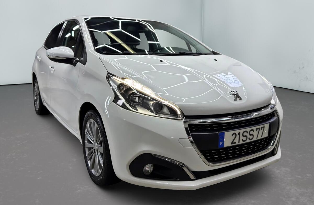 PEUGEOT 208 1.6 BlueHDi Style