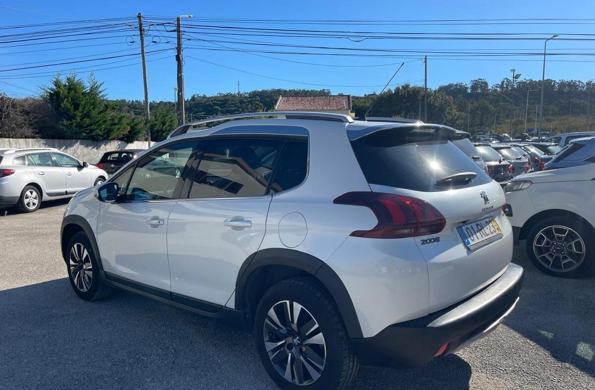 PEUGEOT 2008 1.6 BlueHDi Allure