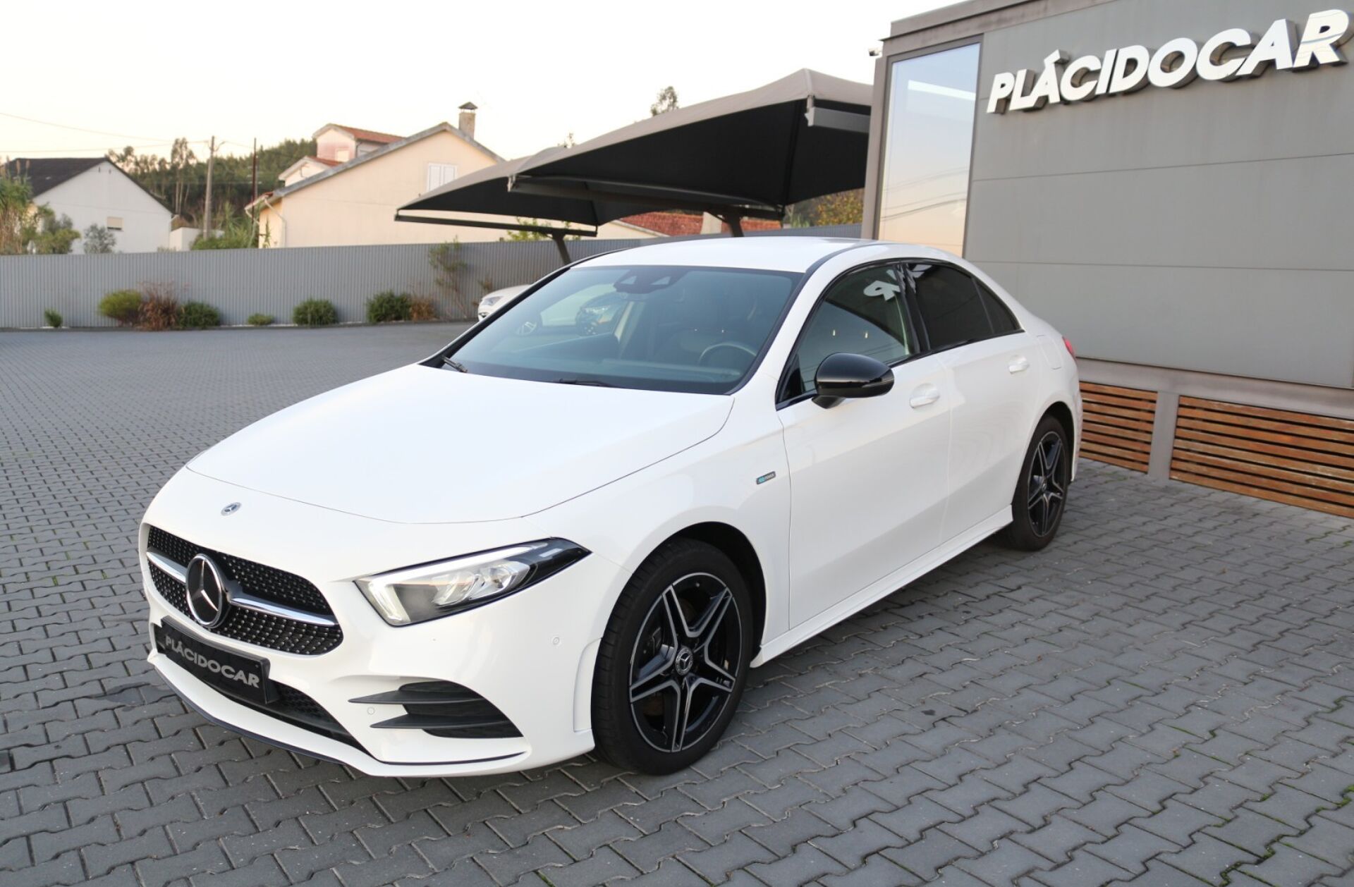 MERCEDES Classe A A 250 e AMG Line