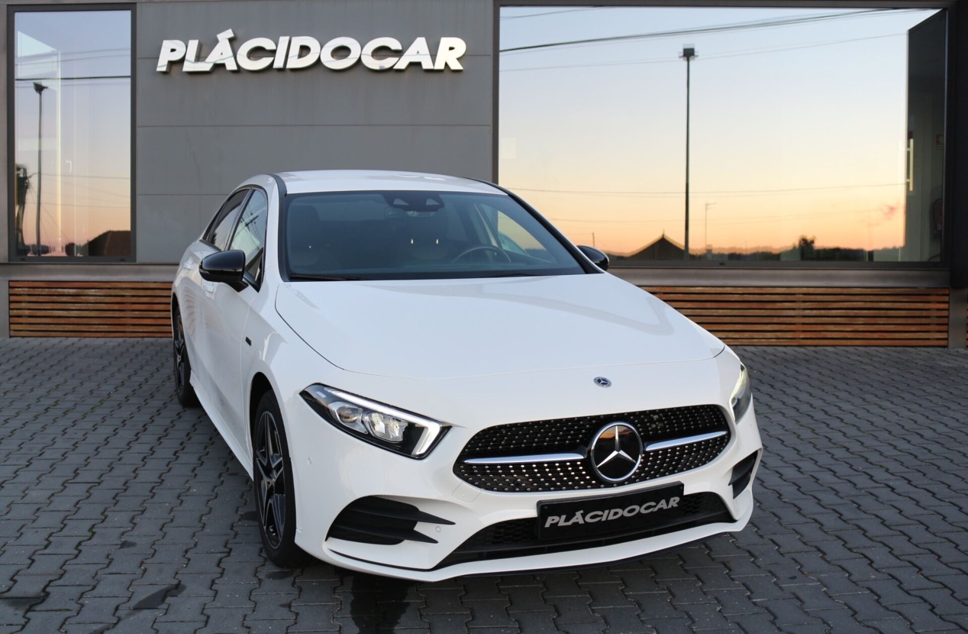 MERCEDES Classe A A 250 e AMG Line
