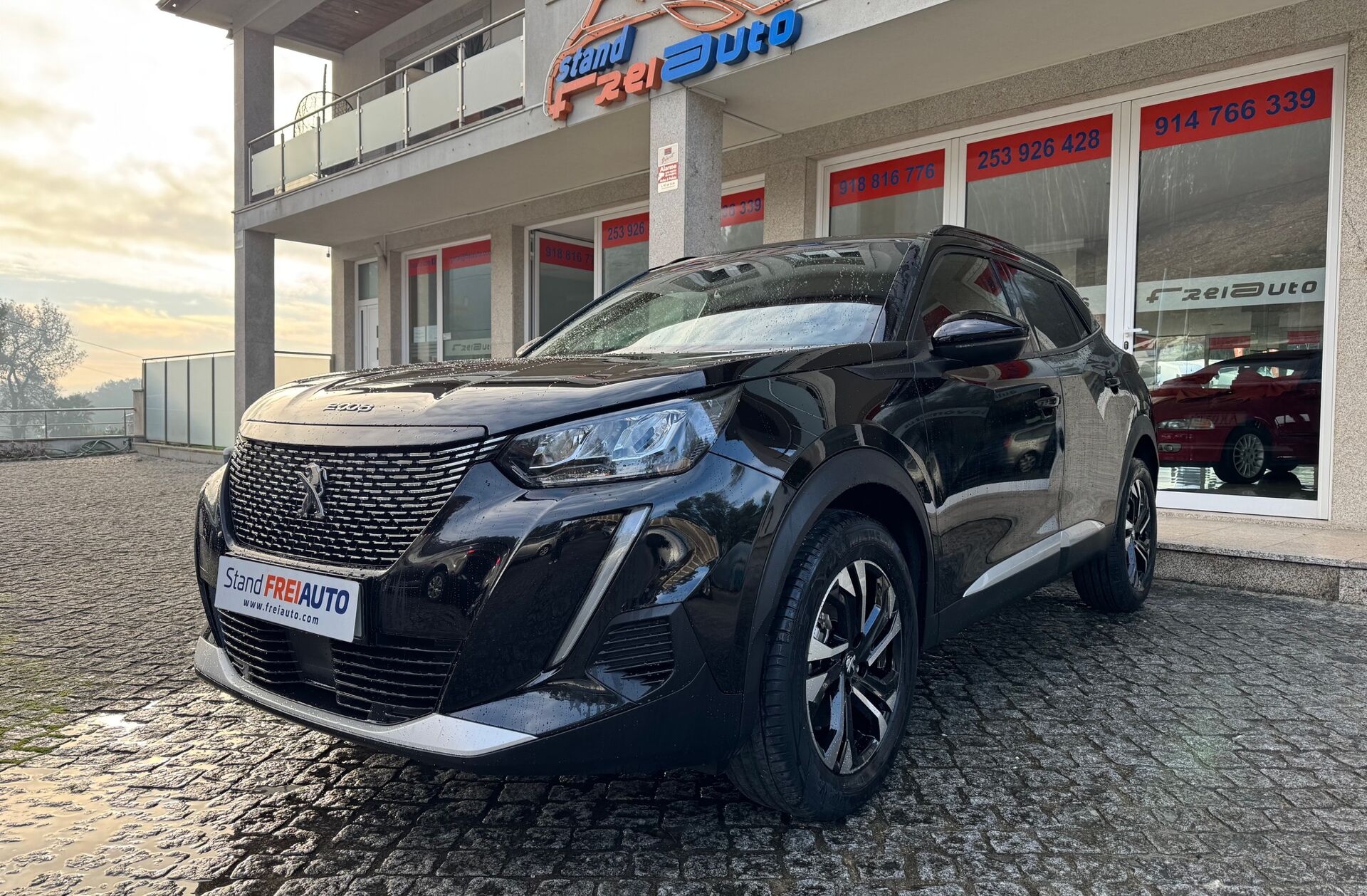 PEUGEOT 2008 1.5 BlueHDi Allure EAT8