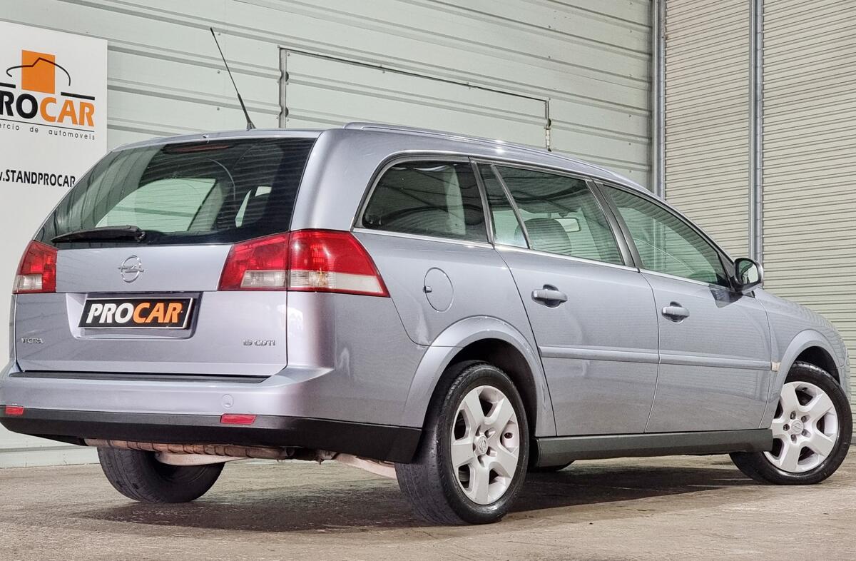 OPEL Vectra GTS 1.9 CDTi