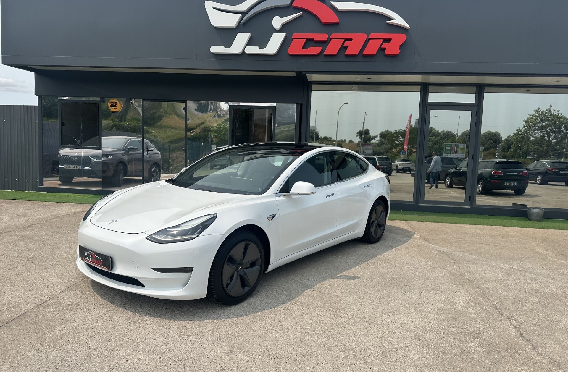 TESLA Model 3 Long-Range Dual Motor AWD