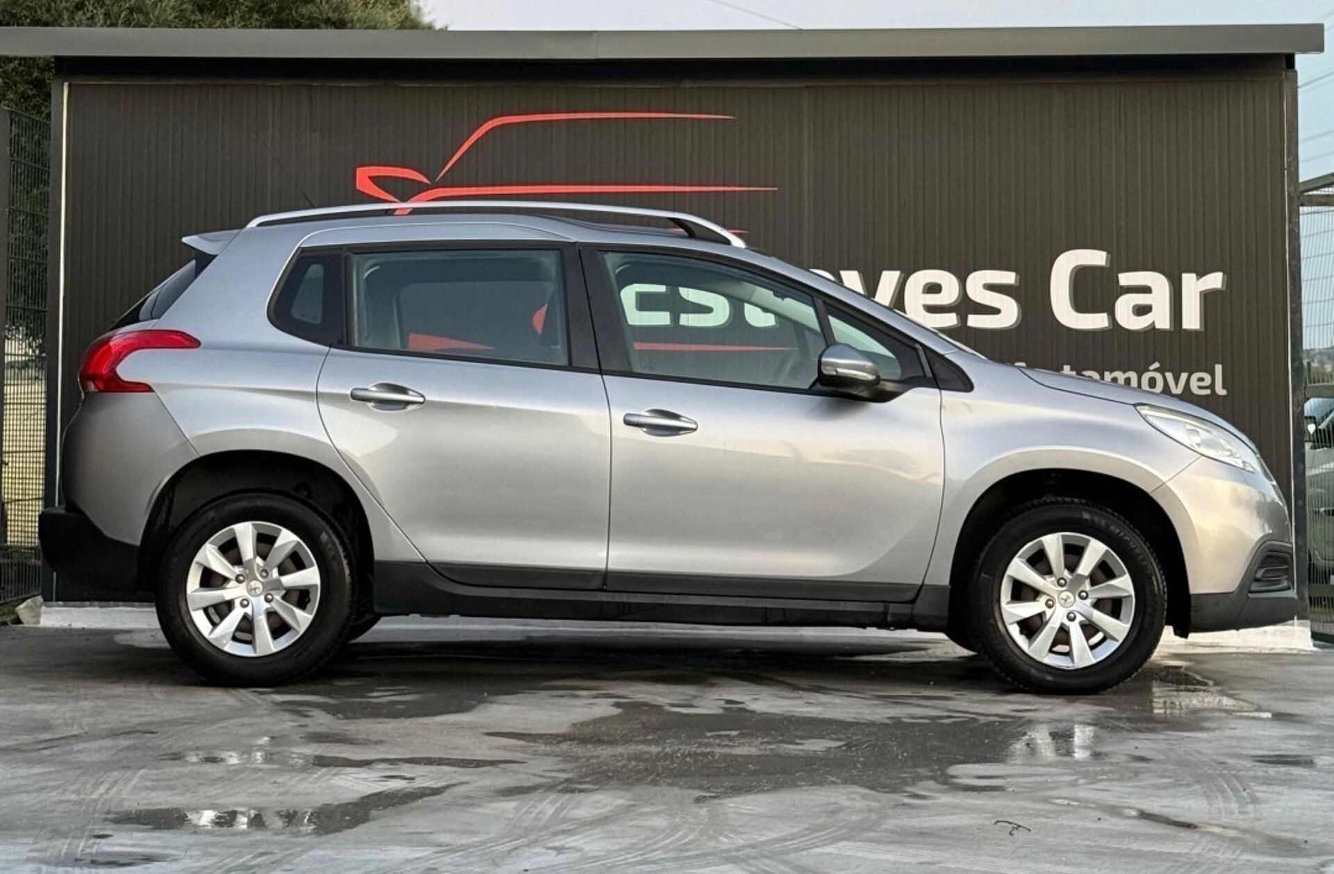 PEUGEOT 2008 1.2 VTi Access