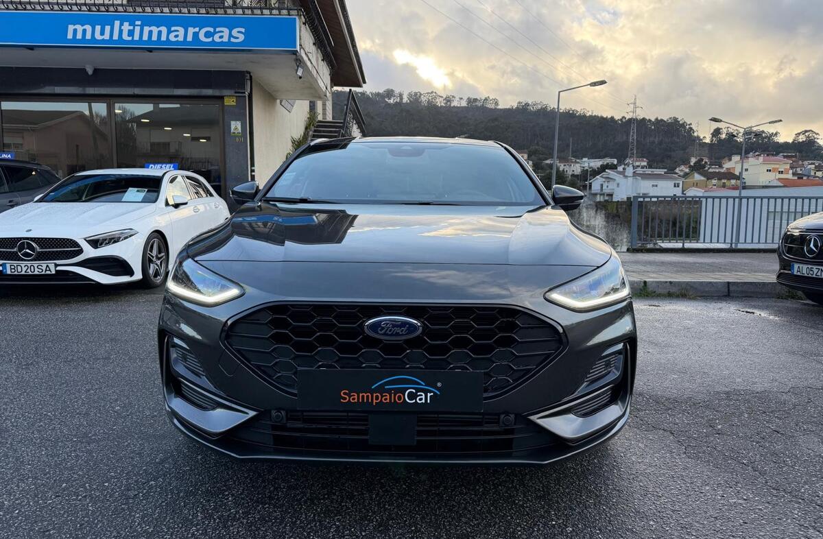 FORD Focus 1.0 EcoBoost MHEV ST-Line