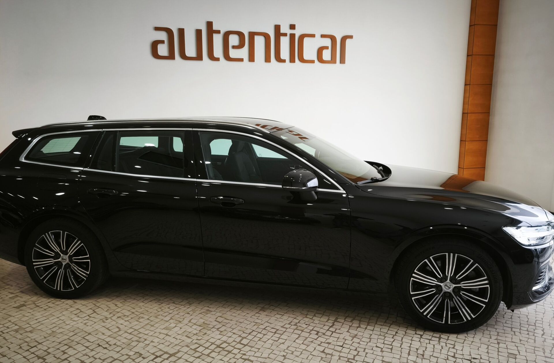 VOLVO V60 2.0 T6 AWD TE Inscription Expression