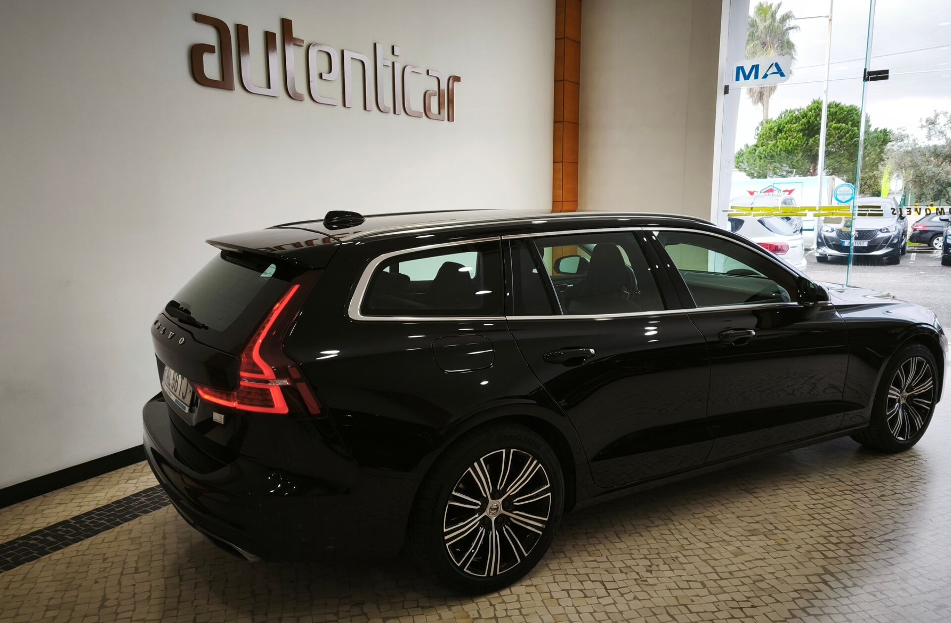 VOLVO V60 2.0 T6 AWD TE Inscription Expression
