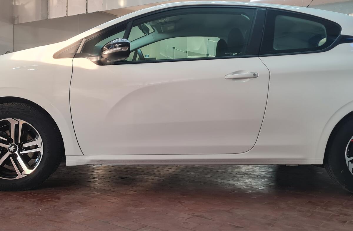 PEUGEOT 208 1.2 PureTech Active