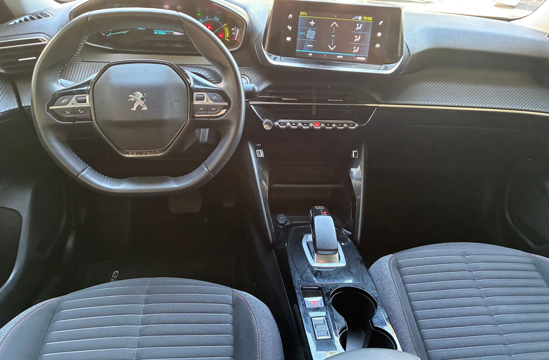 PEUGEOT 2008 e- 50 kWh GT