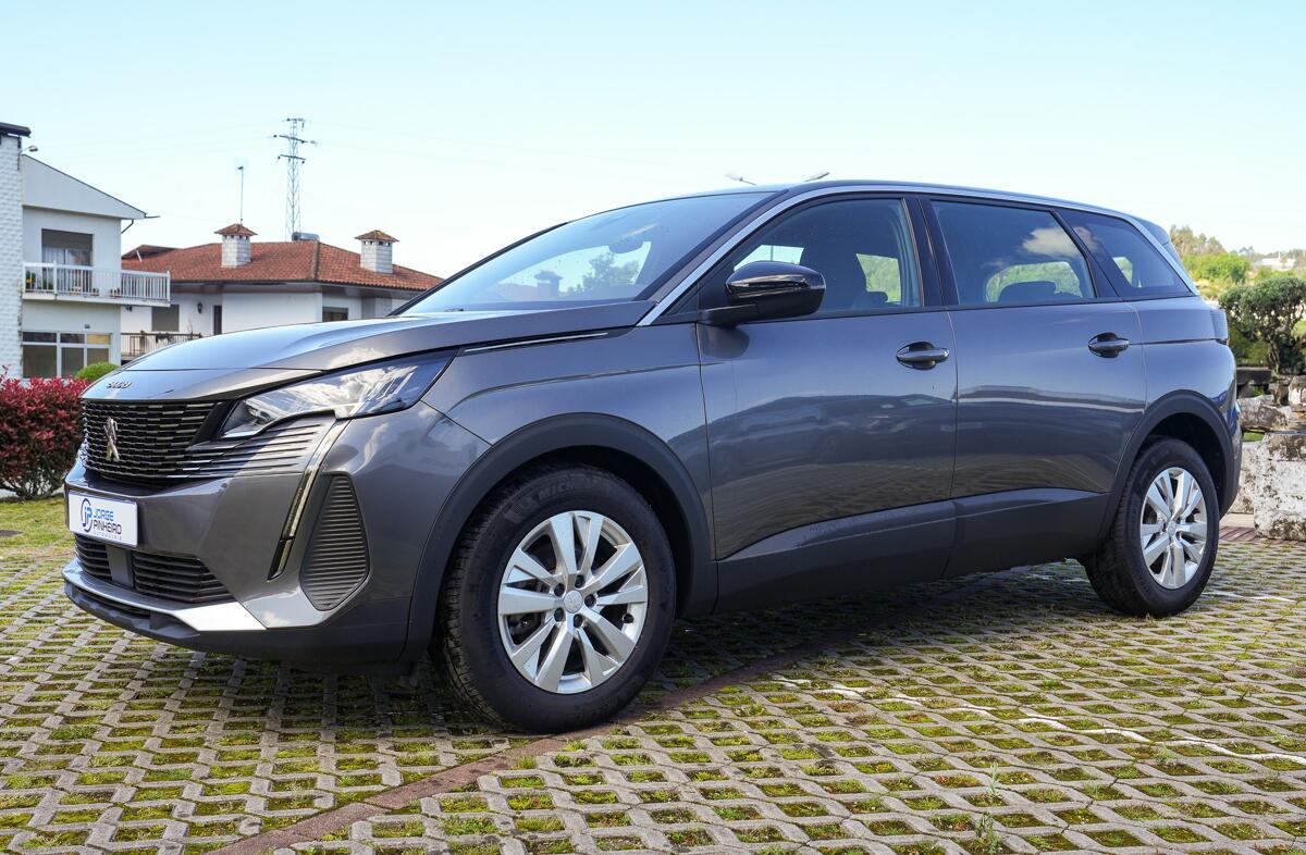 PEUGEOT 5008 1.2 PureTech Active Pack