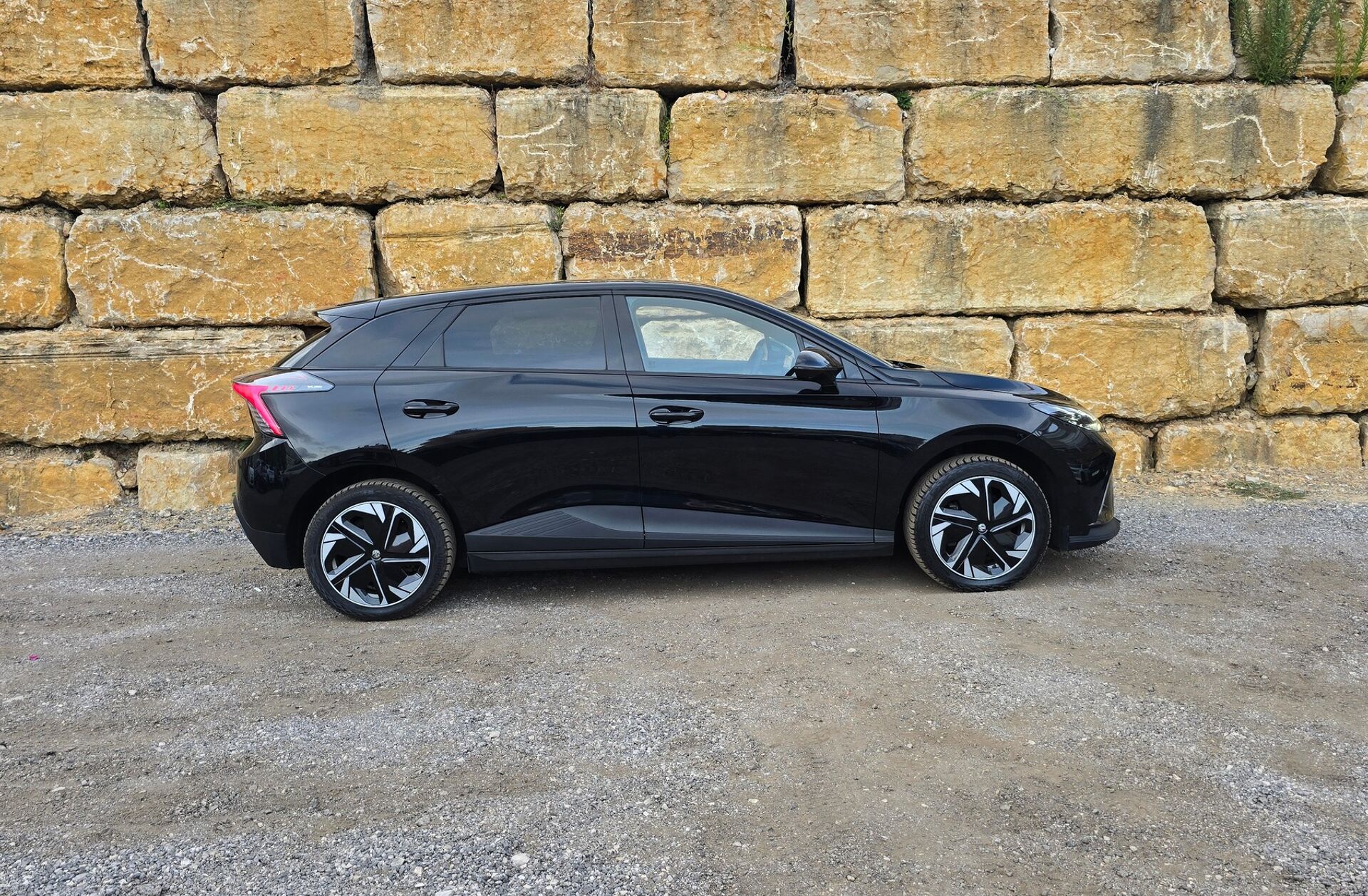 MG MG4 64 kWh Luxury