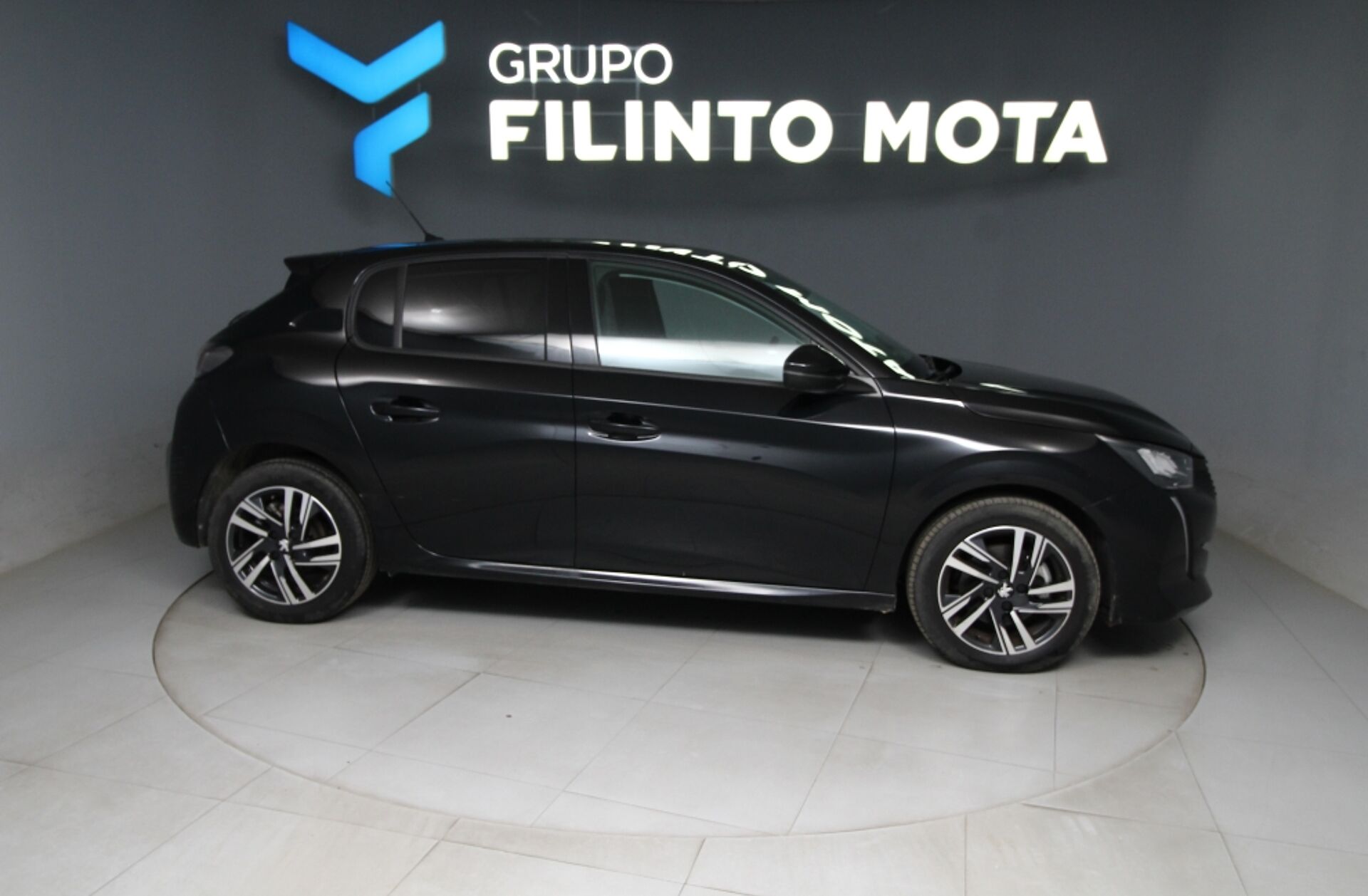 PEUGEOT 208 1.2 PureTech Allure