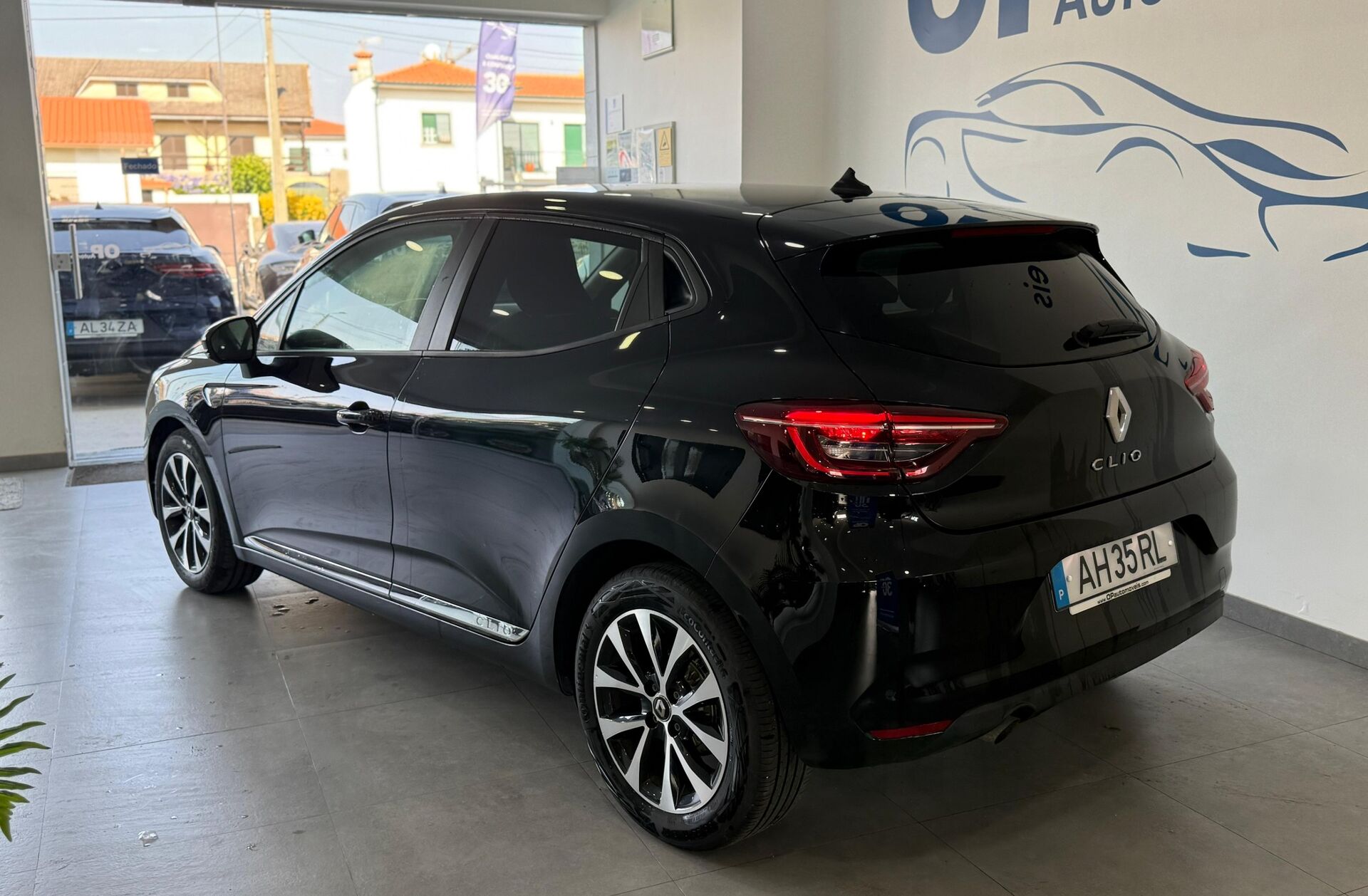 RENAULT Clio 1.0 TCe Intens Bi-Fuel