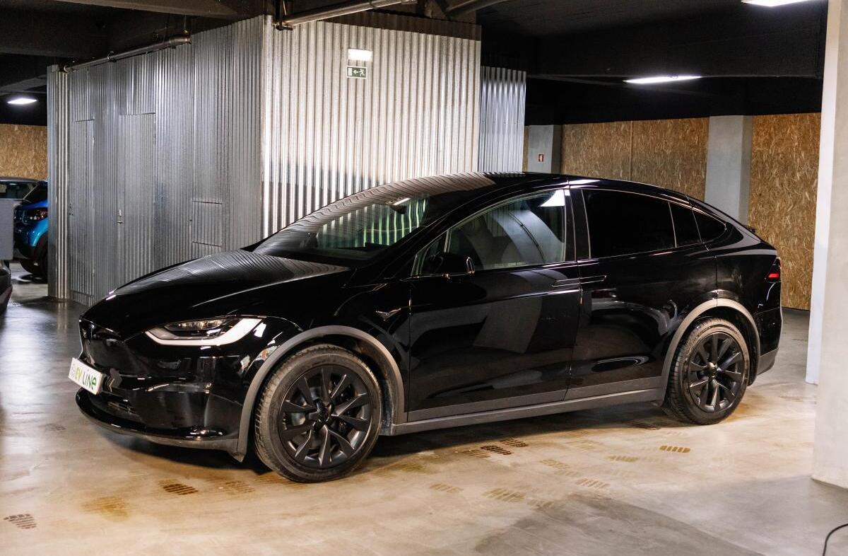 TESLA Model X Long Range AWD