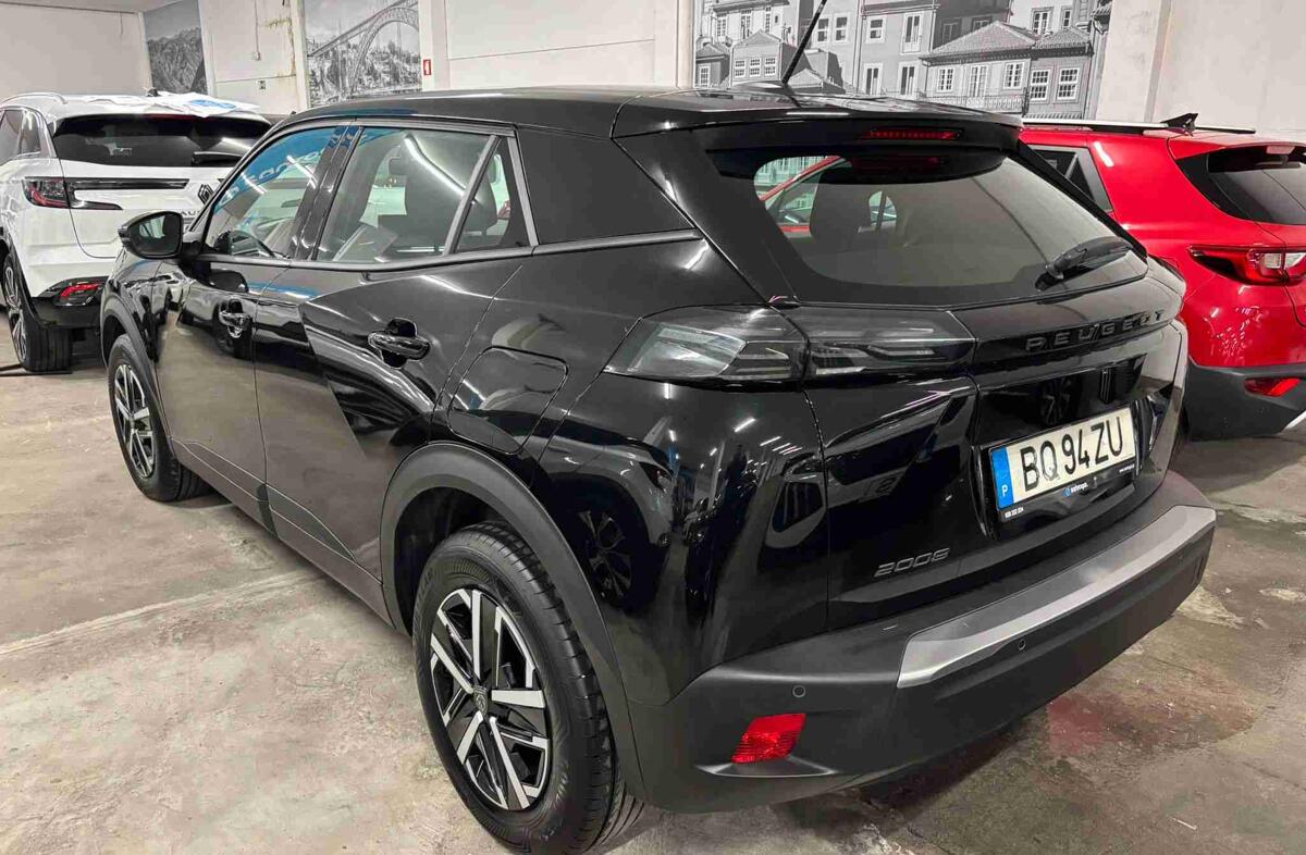 PEUGEOT 2008 1.2 PureTech Style