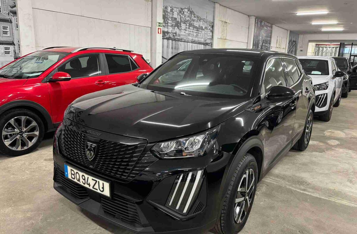 PEUGEOT 2008 1.2 PureTech Style