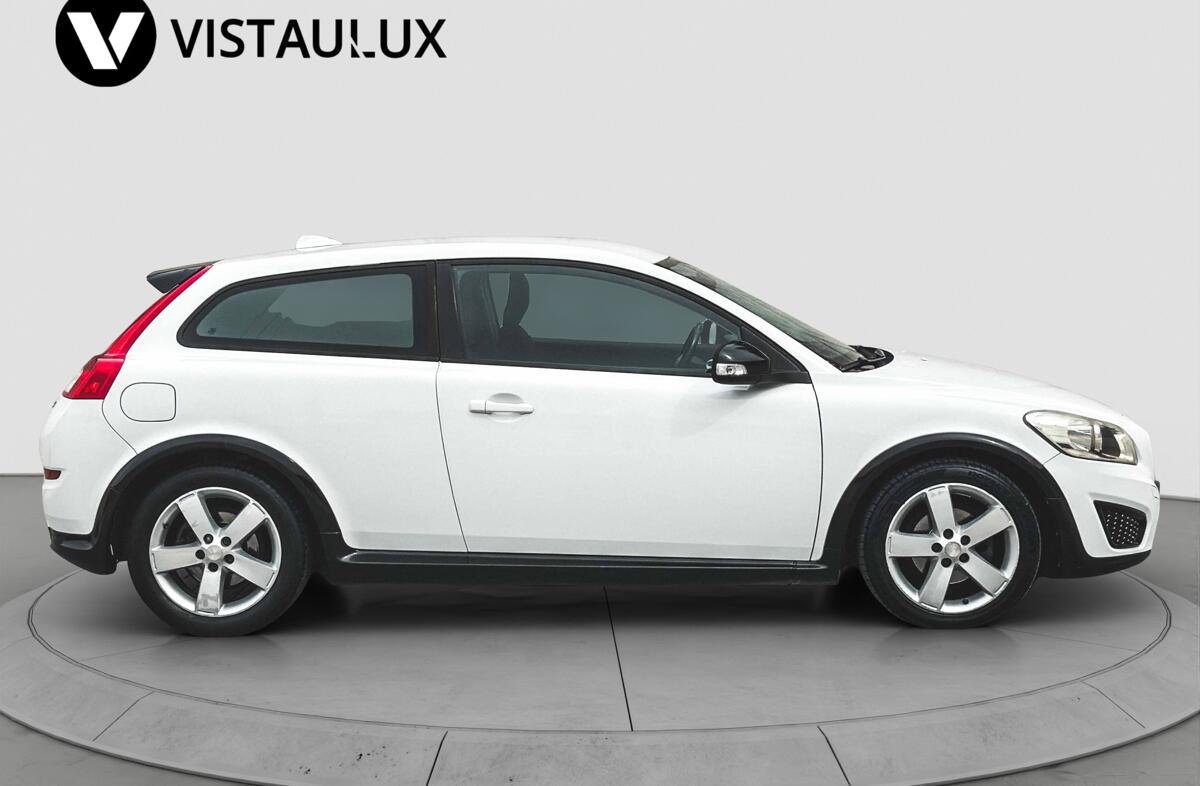VOLVO C30 1.6 D Drive 99g Kinetic Start/Stop