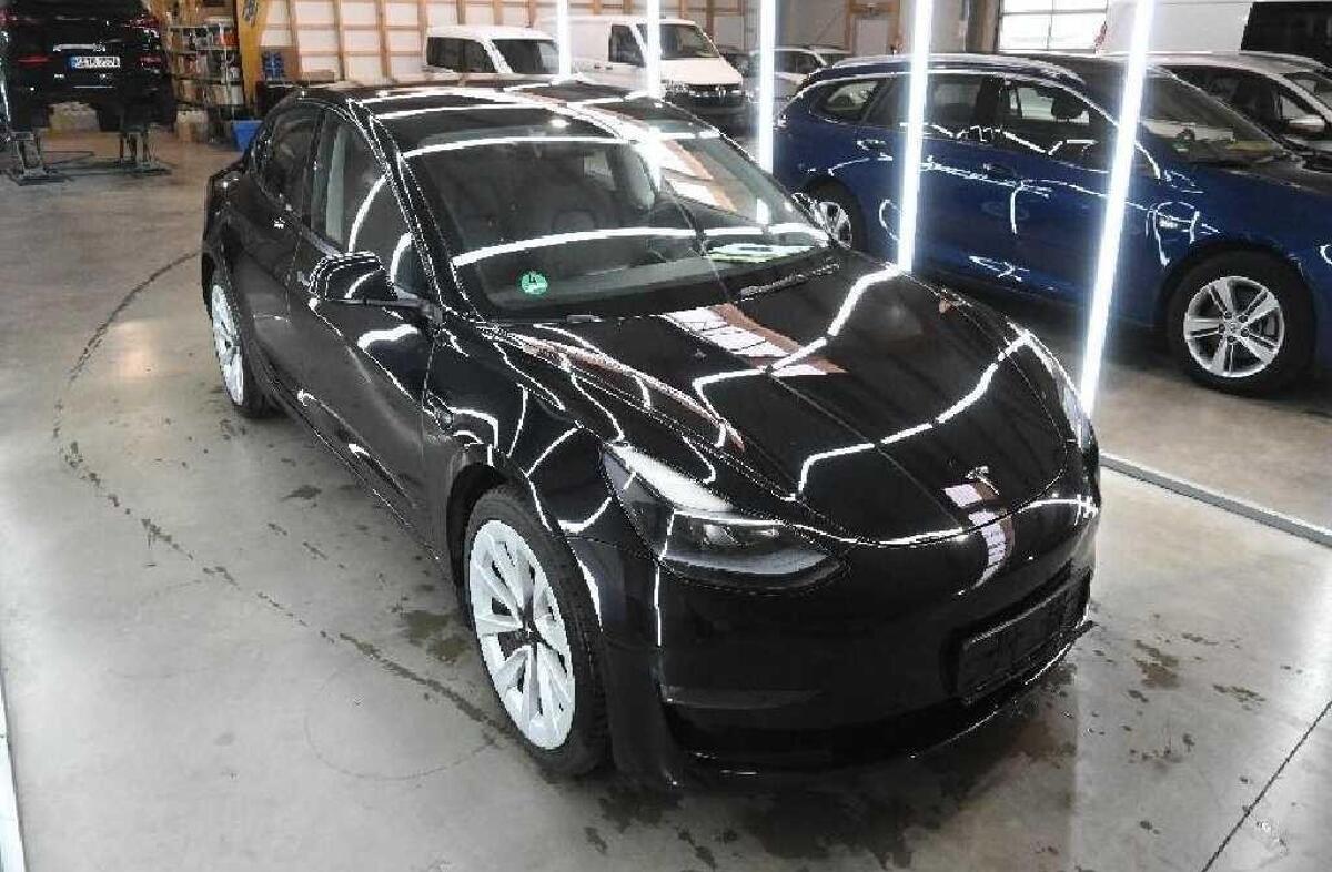 TESLA Model 3 Long Range Tração Integral