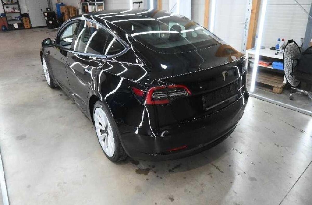 TESLA Model 3 Long Range Tração Integral