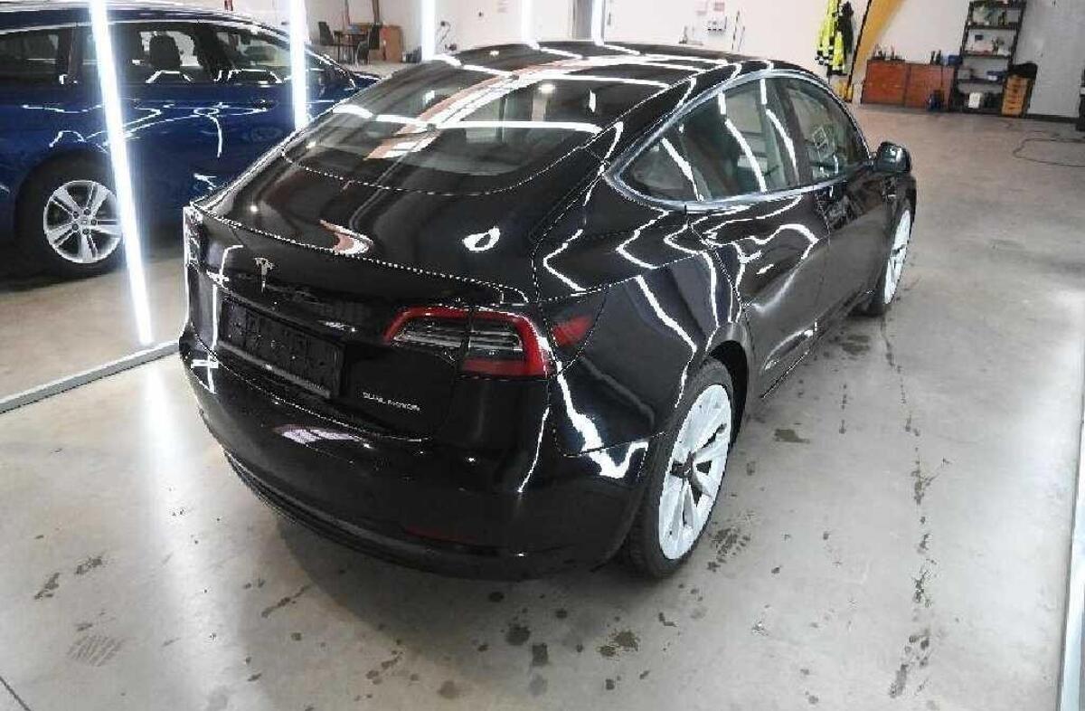 TESLA Model 3 Long Range Tração Integral