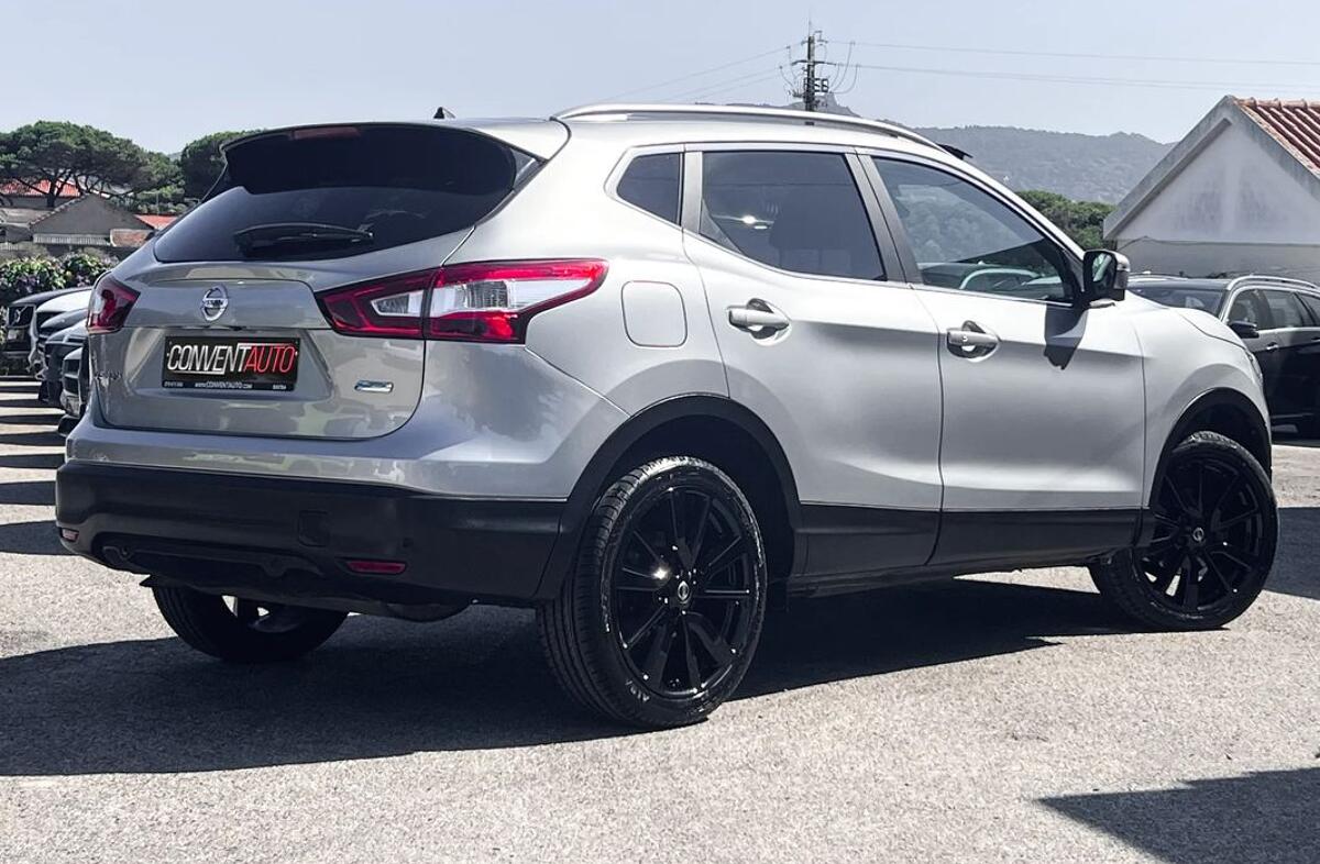NISSAN Qashqai 1.5 dCi Tekna Premium