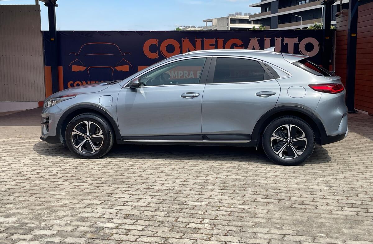 KIA XCeed 1.6 GDi PHEV Drive