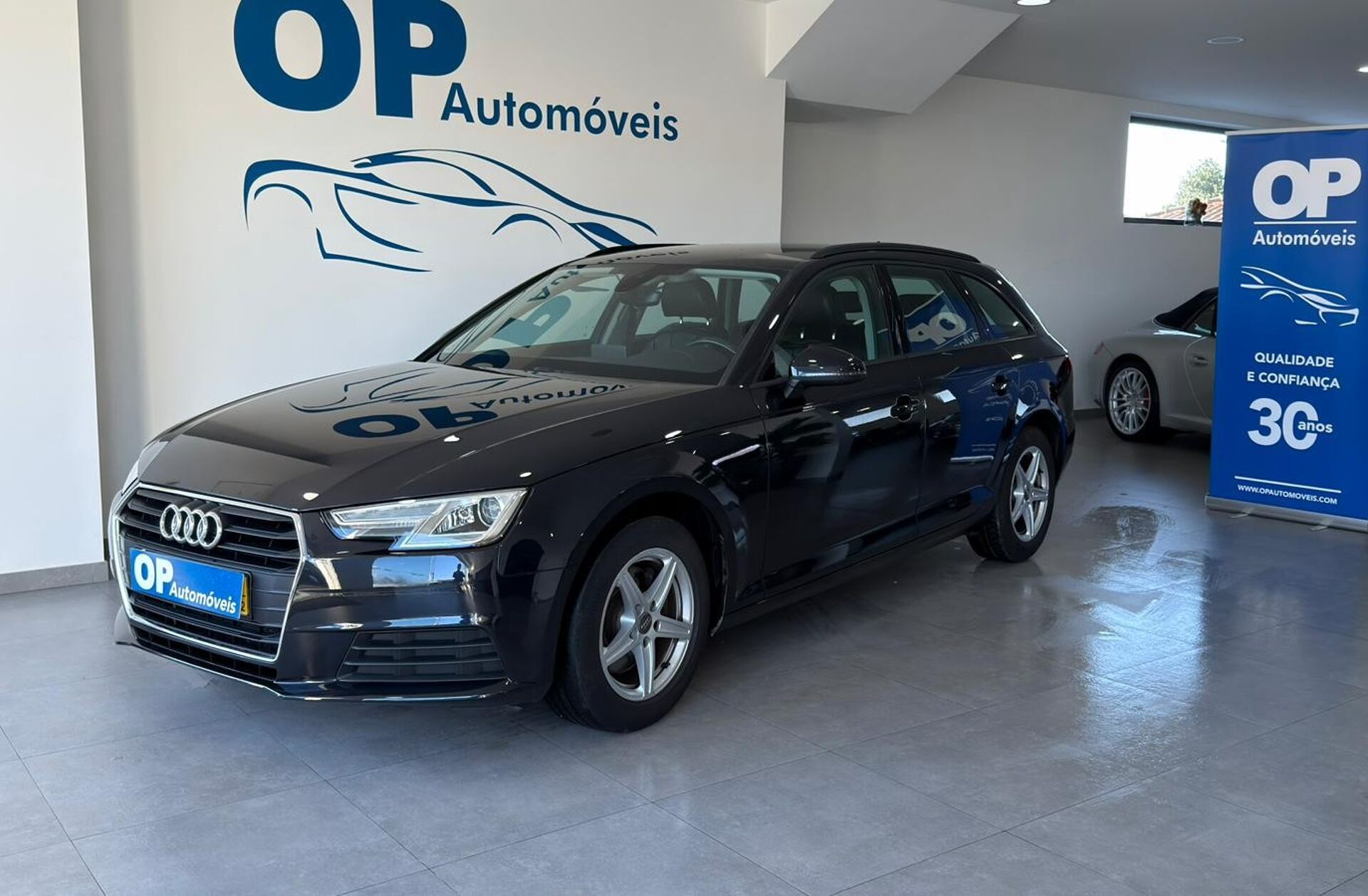 AUDI A4 2.0 TDI Advance S tronic