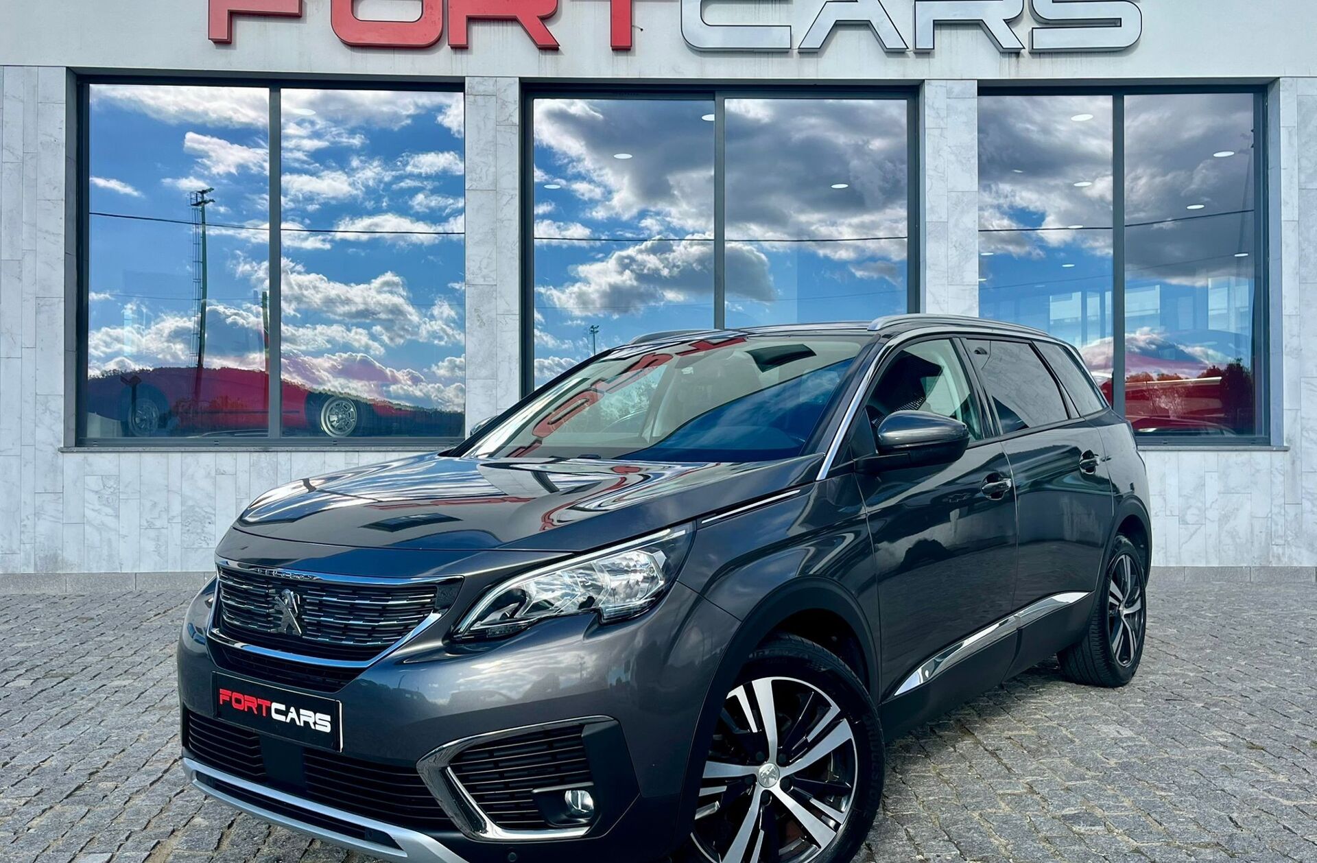 PEUGEOT 5008 1.5 BlueHDi Allure EAT8