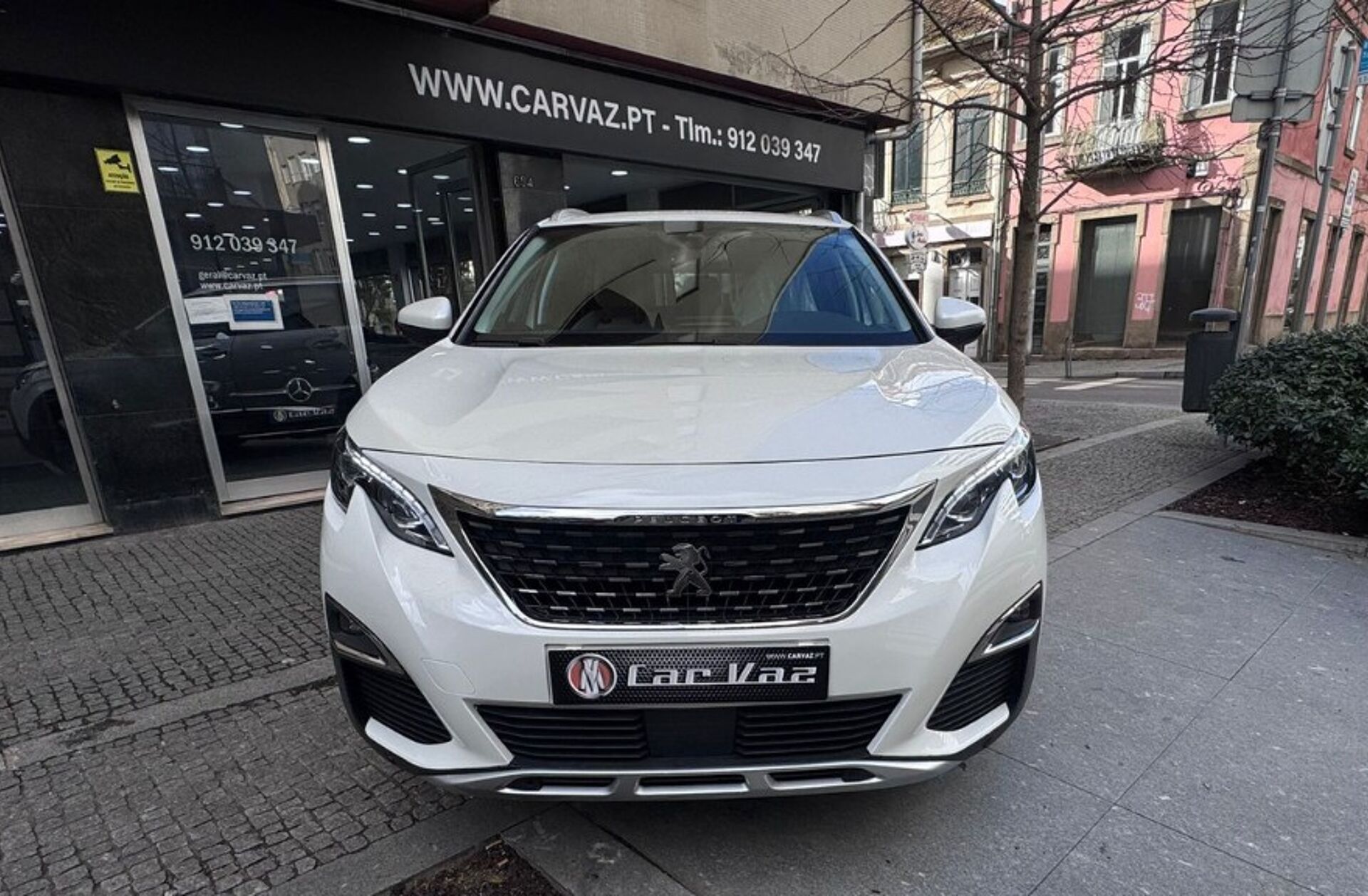 PEUGEOT 5008 1.5 BlueHDi Allure