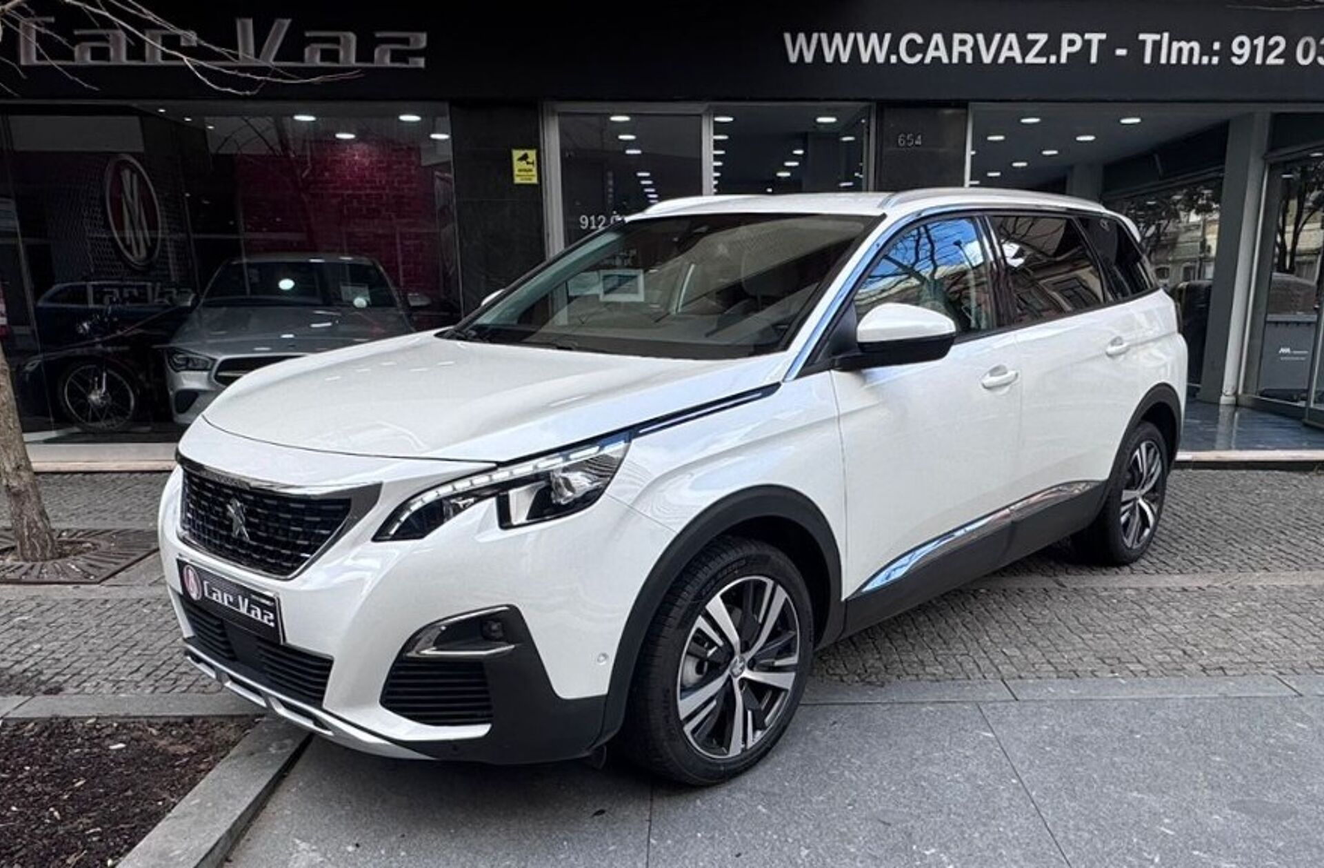 PEUGEOT 5008 1.5 BlueHDi Allure